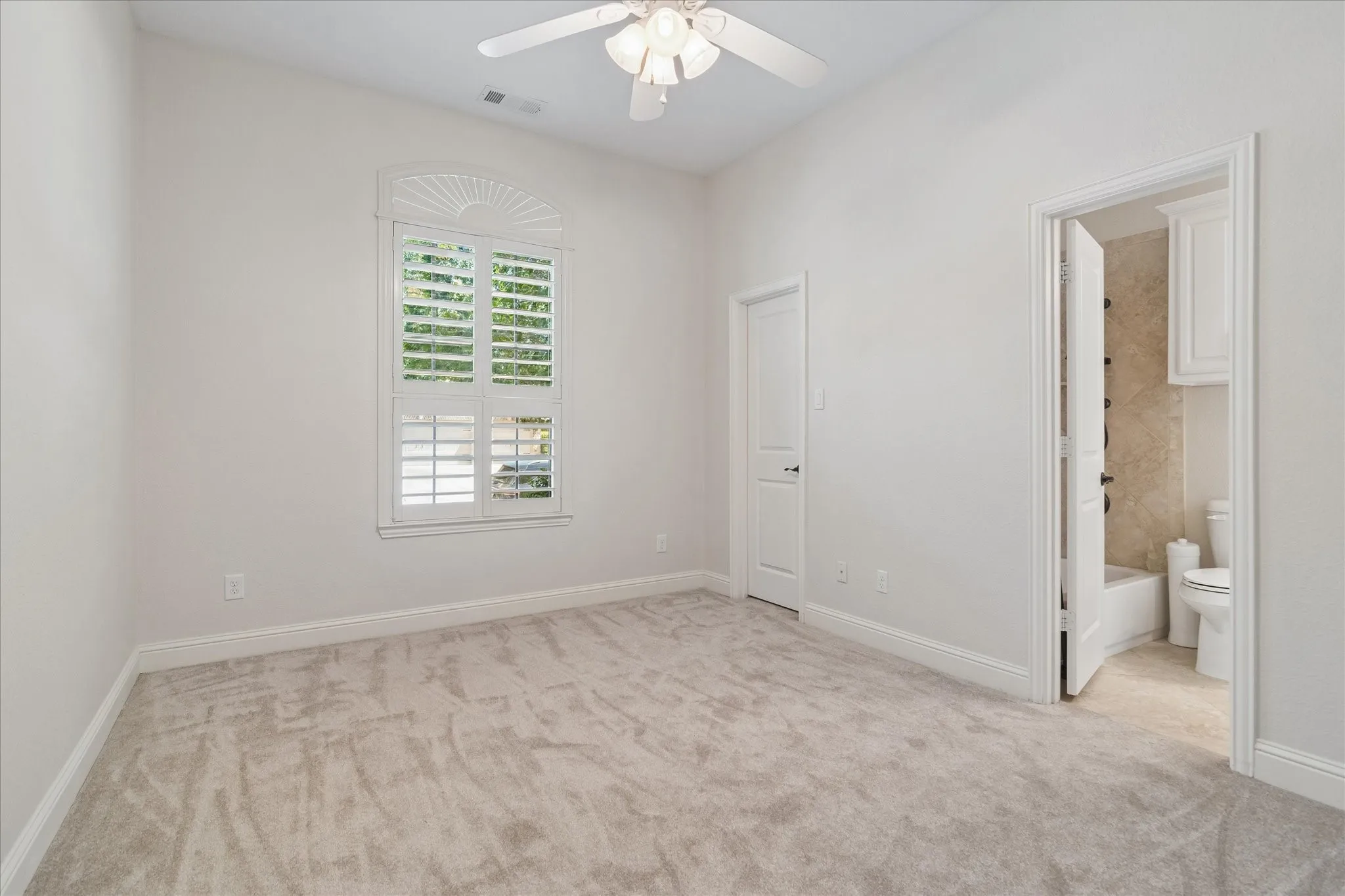 Single Family Residence For Sale in Collin County , 3205 Gerry Drive, Melissa, Texas 75454, 4 Bedroom, 3 Bathroom, 3 Garage spaces, 2,801 Sqft, built in 2014, mls#21379456, Real Estate Agent in Melissa, Homes For Sale in Collin county, Homes For Sale in Melissa, Realtor in Melissa Texas, Real Estate Brokerage Independent Realty Texas, Luminita Cordes Realtor