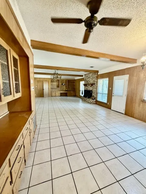 Single Family Residence For Sale in Wise County , 938 COUNTY RD 3341, Paradise, Texas 76073, 4 Bedroom, 3 Bathroom, 2 Garage spaces, 3,319 Sqft, built in 1975, mls#21379458, Real Estate Agent in Paradise, Homes For Sale in Wise county, Homes For Sale in Paradise, Realtor in Paradise Texas, Real Estate Brokerage Independent Realty Texas, Luminita Cordes Realtor