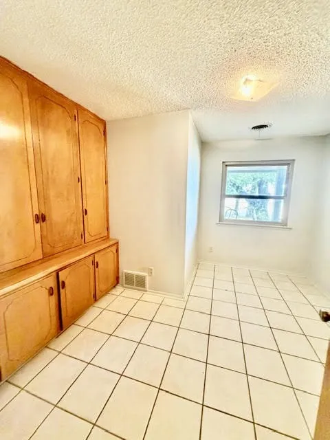 Single Family Residence For Sale in Wise County , 938 COUNTY RD 3341, Paradise, Texas 76073, 4 Bedroom, 3 Bathroom, 2 Garage spaces, 3,319 Sqft, built in 1975, mls#21379458, Real Estate Agent in Paradise, Homes For Sale in Wise county, Homes For Sale in Paradise, Realtor in Paradise Texas, Real Estate Brokerage Independent Realty Texas, Luminita Cordes Realtor