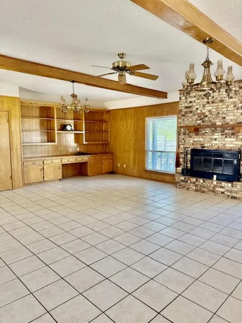 Single Family Residence For Sale in Wise County , 938 COUNTY RD 3341, Paradise, Texas 76073, 4 Bedroom, 3 Bathroom, 2 Garage spaces, 3,319 Sqft, built in 1975, mls#21379458, Real Estate Agent in Paradise, Homes For Sale in Wise county, Homes For Sale in Paradise, Realtor in Paradise Texas, Real Estate Brokerage Independent Realty Texas, Luminita Cordes Realtor