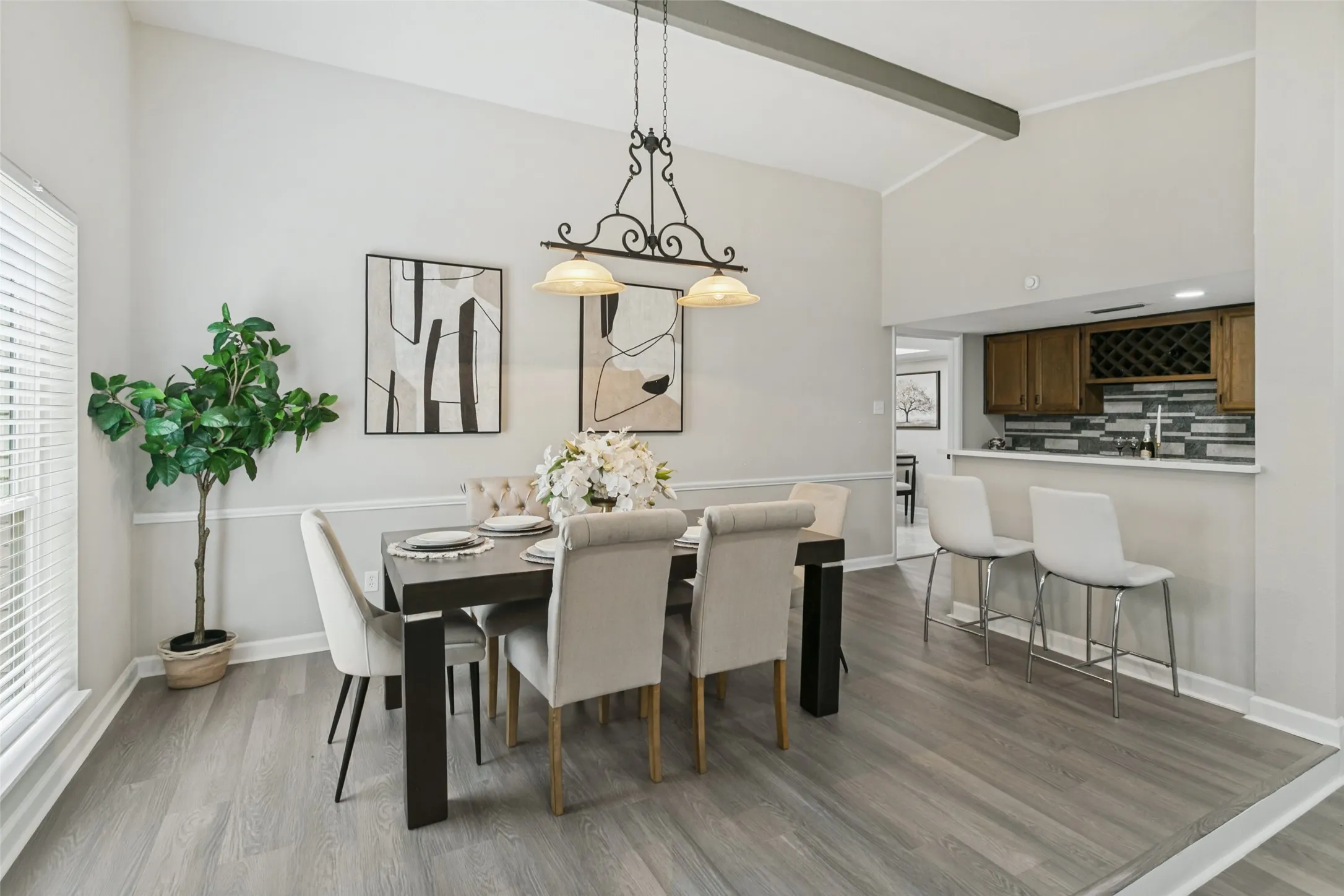 Formal Dining