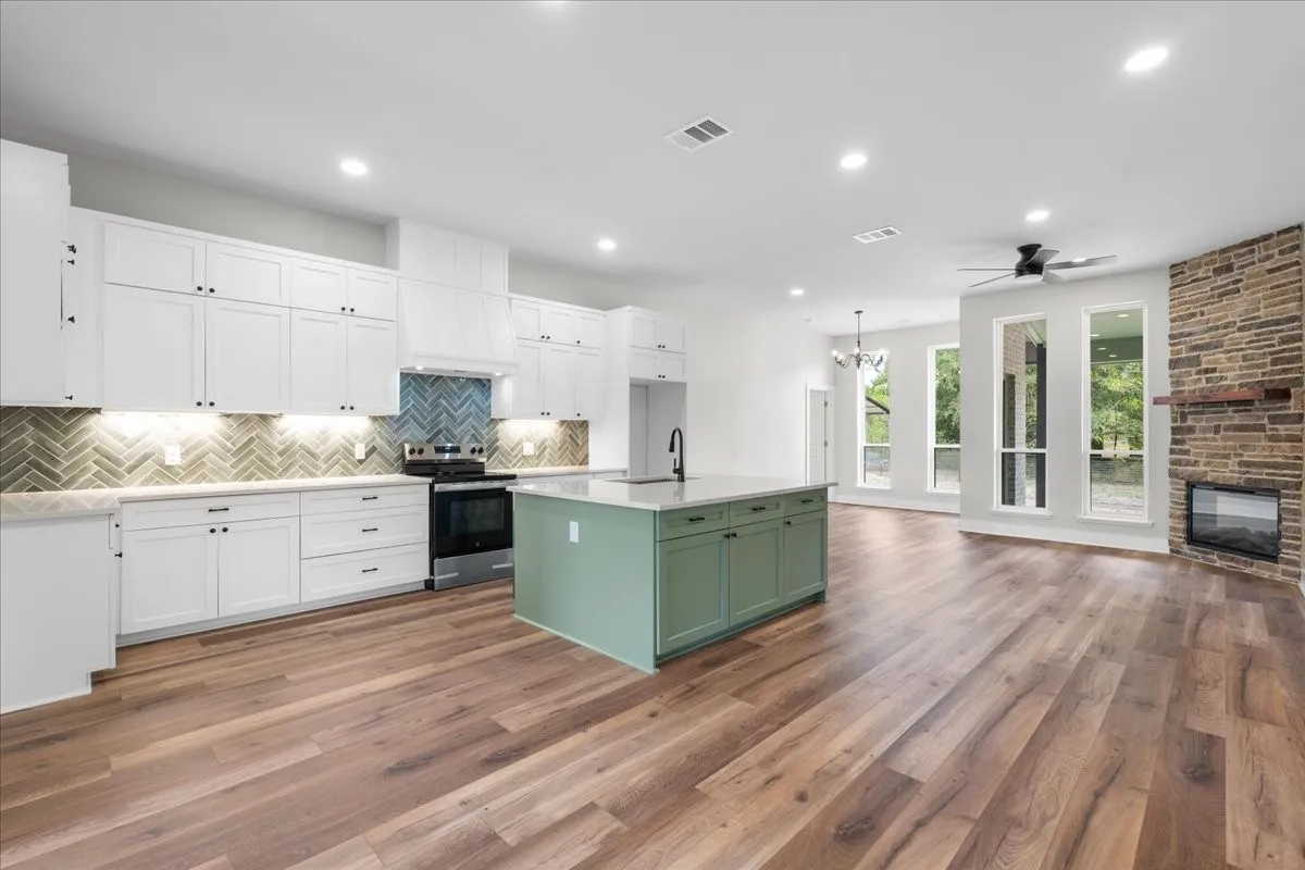 Single Family Residence For Sale in Navarro County , 785 Palmito Ranch Rd, Corsicana, Texas 75110, 3 Bedroom, 2 Bathroom, 2 Garage spaces, 1,900 Sqft, built in 2026, mls#21377634, Real Estate Agent in Corsicana, Homes For Sale in Navarro county, Homes For Sale in Corsicana, Realtor in Corsicana Texas, Real Estate Brokerage Independent Realty Texas, Luminita Cordes Realtor