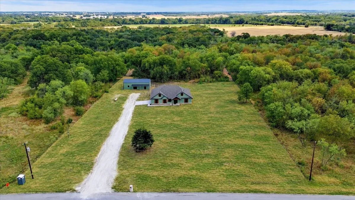 Single Family Residence For Sale in Navarro County , 785 Palmito Ranch Rd, Corsicana, Texas 75110, 3 Bedroom, 2 Bathroom, 2 Garage spaces, 1,900 Sqft, built in 2026, mls#21377634, Real Estate Agent in Corsicana, Homes For Sale in Navarro county, Homes For Sale in Corsicana, Realtor in Corsicana Texas, Real Estate Brokerage Independent Realty Texas, Luminita Cordes Realtor