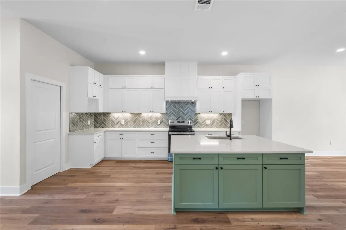 Single Family Residence For Sale in Navarro County , 785 Palmito Ranch Rd, Corsicana, Texas 75110, 3 Bedroom, 2 Bathroom, 2 Garage spaces, 1,900 Sqft, built in 2026, mls#21377634, Real Estate Agent in Corsicana, Homes For Sale in Navarro county, Homes For Sale in Corsicana, Realtor in Corsicana Texas, Real Estate Brokerage Independent Realty Texas, Luminita Cordes Realtor