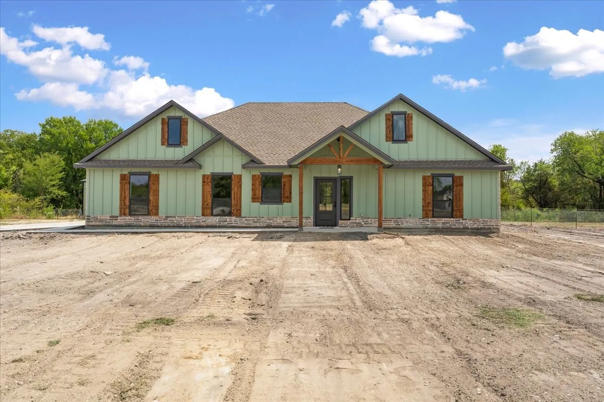Single Family Residence For Sale in Navarro County , 785 Palmito Ranch Rd, Corsicana, Texas 75110, 3 Bedroom, 2 Bathroom, 2 Garage spaces, 1,900 Sqft, built in 2026, mls#21377634, Real Estate Agent in Corsicana, Homes For Sale in Navarro county, Homes For Sale in Corsicana, Realtor in Corsicana Texas, Real Estate Brokerage Independent Realty Texas, Luminita Cordes Realtor