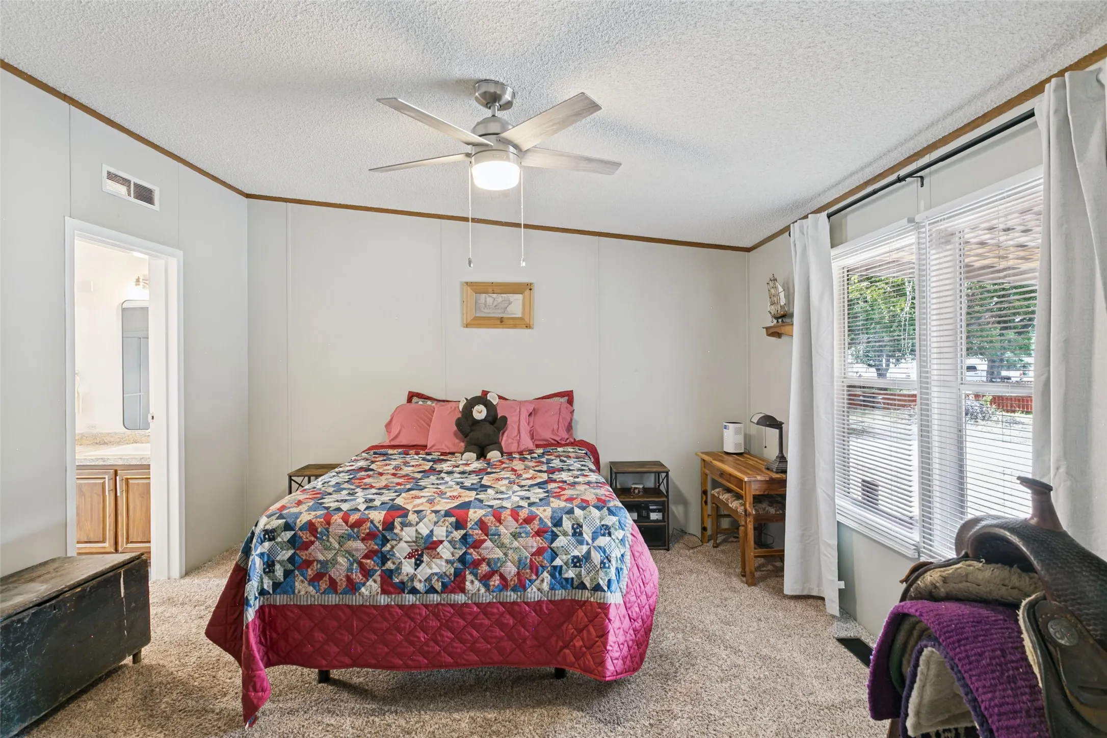 Mobile Home For Sale in Hood County , 6013 Idaho Trail, Granbury, Texas 76048, 3 Bedroom, 2 Bathroom, Garage spaces, 2,000 Sqft, built in 2000, mls#21379431, Real Estate Agent in Granbury, Homes For Sale in Hood county, Homes For Sale in Granbury, Realtor in Granbury Texas, Real Estate Brokerage Independent Realty Texas, Luminita Cordes Realtor