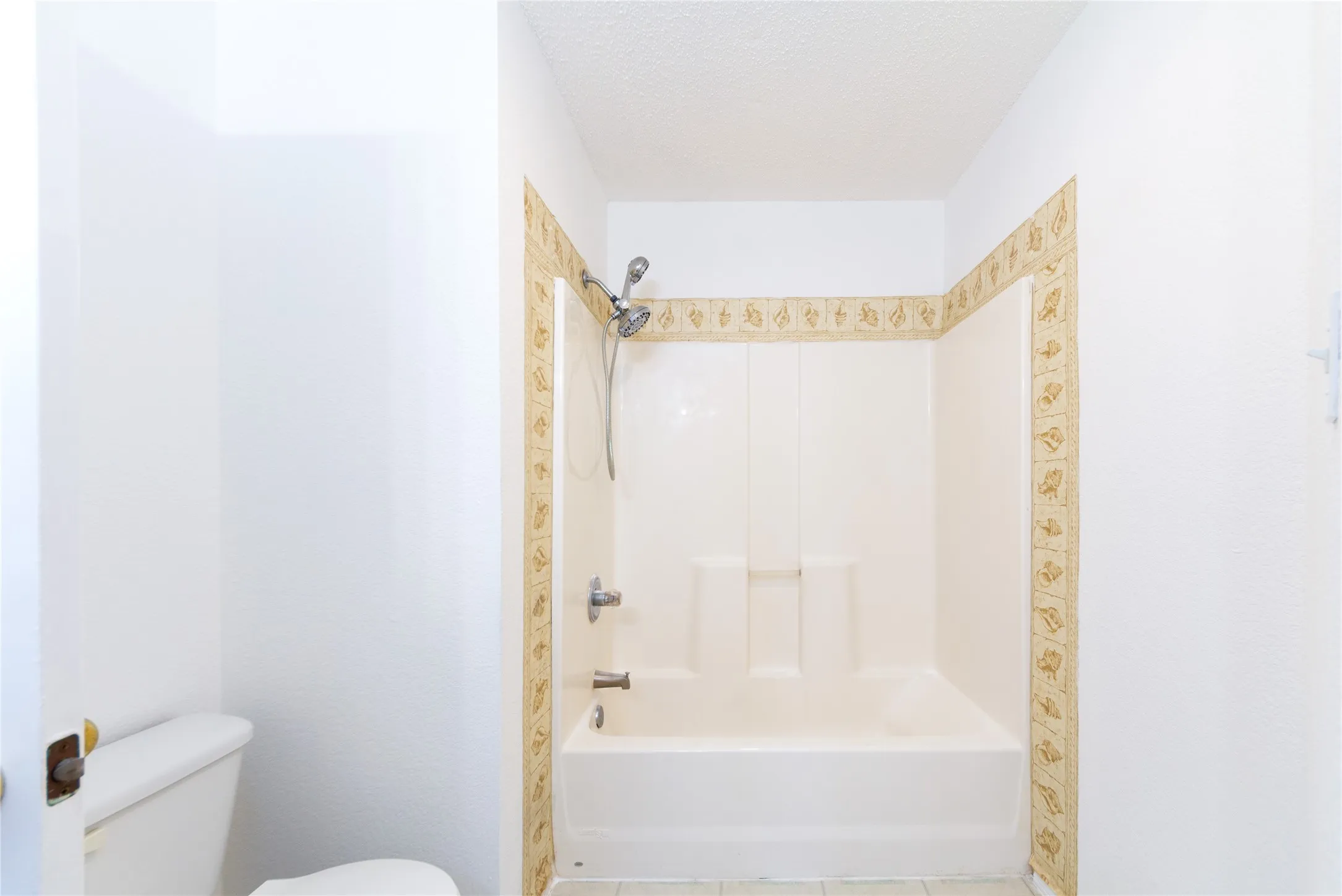 Single Family Residence For Sale in Dallas County , 2428 Summit Lane, Dallas, Texas 75227, 3 Bedroom, 2 Bathroom, 1 Garage spaces, 1,233 Sqft, built in 1999, mls#21312353, Real Estate Agent in Dallas, Homes For Sale in Dallas county, Homes For Sale in Dallas, Realtor in Dallas Texas, Real Estate Brokerage Independent Realty Texas, Luminita Cordes Realtor