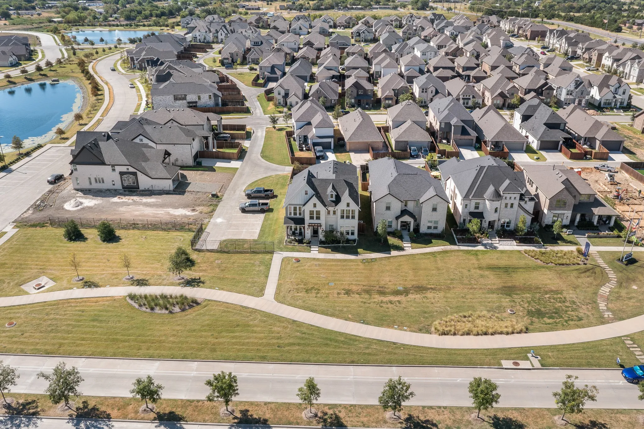 Single Family Residence For Sale in Rockwall County , 1815 Gettysburg Boulevard, Fate, Texas 75189, 5 Bedroom, 4 Bathroom, 2 Garage spaces, 3,912 Sqft, built in 2023, mls#21376496, Real Estate Agent in Fate, Homes For Sale in Rockwall county, Homes For Sale in Fate, Realtor in Fate Texas, Real Estate Brokerage Independent Realty Texas, Luminita Cordes Realtor