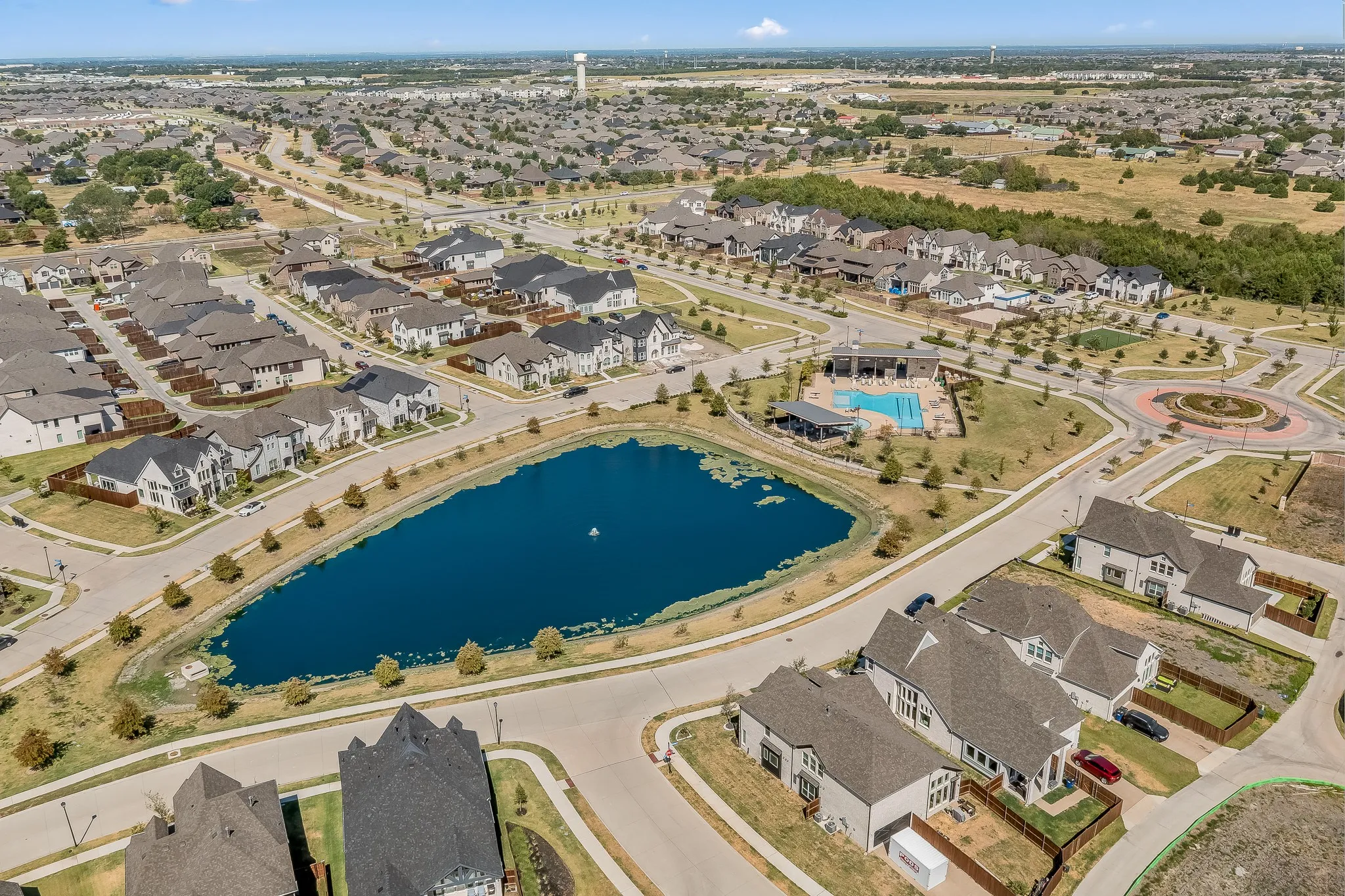 Single Family Residence For Sale in Rockwall County , 1815 Gettysburg Boulevard, Fate, Texas 75189, 5 Bedroom, 4 Bathroom, 2 Garage spaces, 3,912 Sqft, built in 2023, mls#21376496, Real Estate Agent in Fate, Homes For Sale in Rockwall county, Homes For Sale in Fate, Realtor in Fate Texas, Real Estate Brokerage Independent Realty Texas, Luminita Cordes Realtor