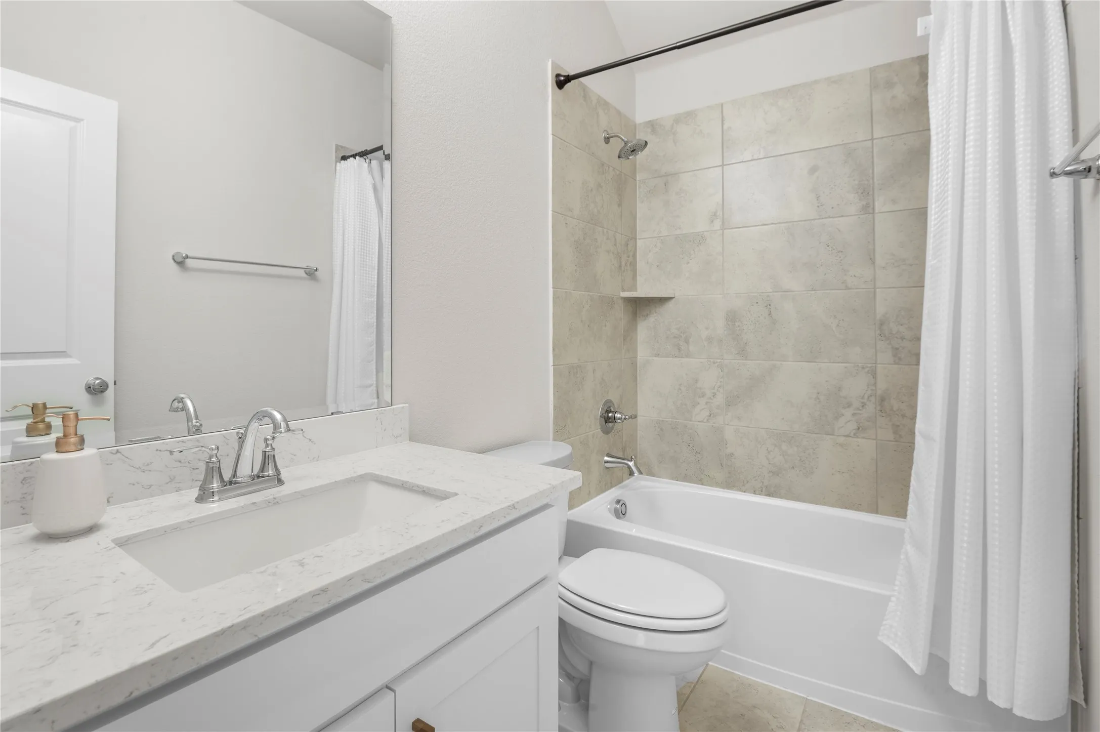Single Family Residence For Sale in Rockwall County , 1815 Gettysburg Boulevard, Fate, Texas 75189, 5 Bedroom, 4 Bathroom, 2 Garage spaces, 3,912 Sqft, built in 2023, mls#21376496, Real Estate Agent in Fate, Homes For Sale in Rockwall county, Homes For Sale in Fate, Realtor in Fate Texas, Real Estate Brokerage Independent Realty Texas, Luminita Cordes Realtor