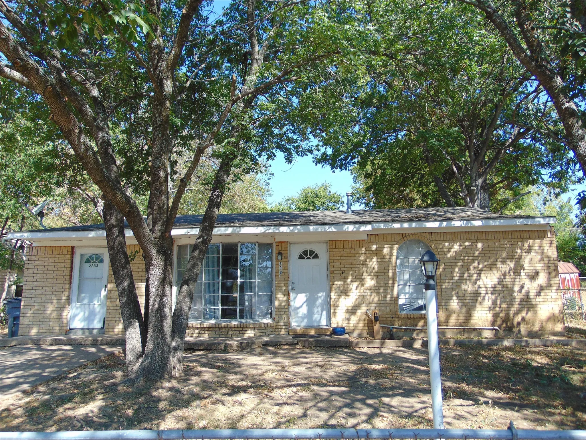 Single Family Residence For Sale in Dallas County , 2233 Talco Drive, Dallas, Texas 75241, 4 Bedroom, 1 Bathroom, Garage spaces, 1,296 Sqft, built in 1958, mls#21379018, Real Estate Agent in Dallas, Homes For Sale in Dallas county, Homes For Sale in Dallas, Realtor in Dallas Texas, Real Estate Brokerage Independent Realty Texas, Luminita Cordes Realtor