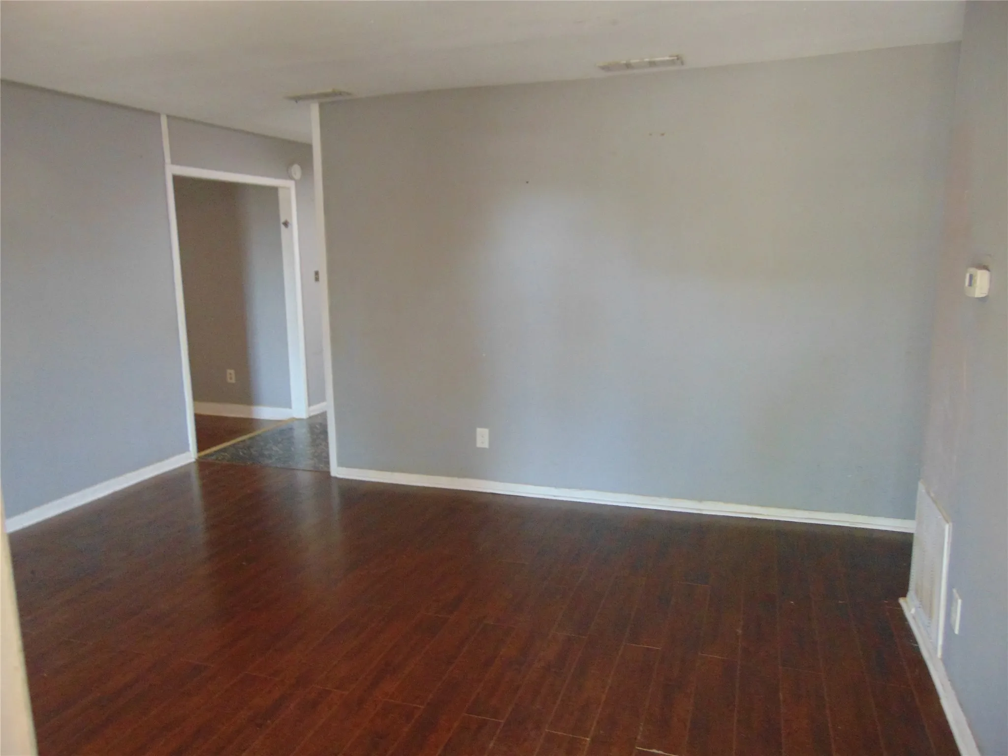 Single Family Residence For Sale in Dallas County , 2233 Talco Drive, Dallas, Texas 75241, 4 Bedroom, 1 Bathroom, Garage spaces, 1,296 Sqft, built in 1958, mls#21379018, Real Estate Agent in Dallas, Homes For Sale in Dallas county, Homes For Sale in Dallas, Realtor in Dallas Texas, Real Estate Brokerage Independent Realty Texas, Luminita Cordes Realtor