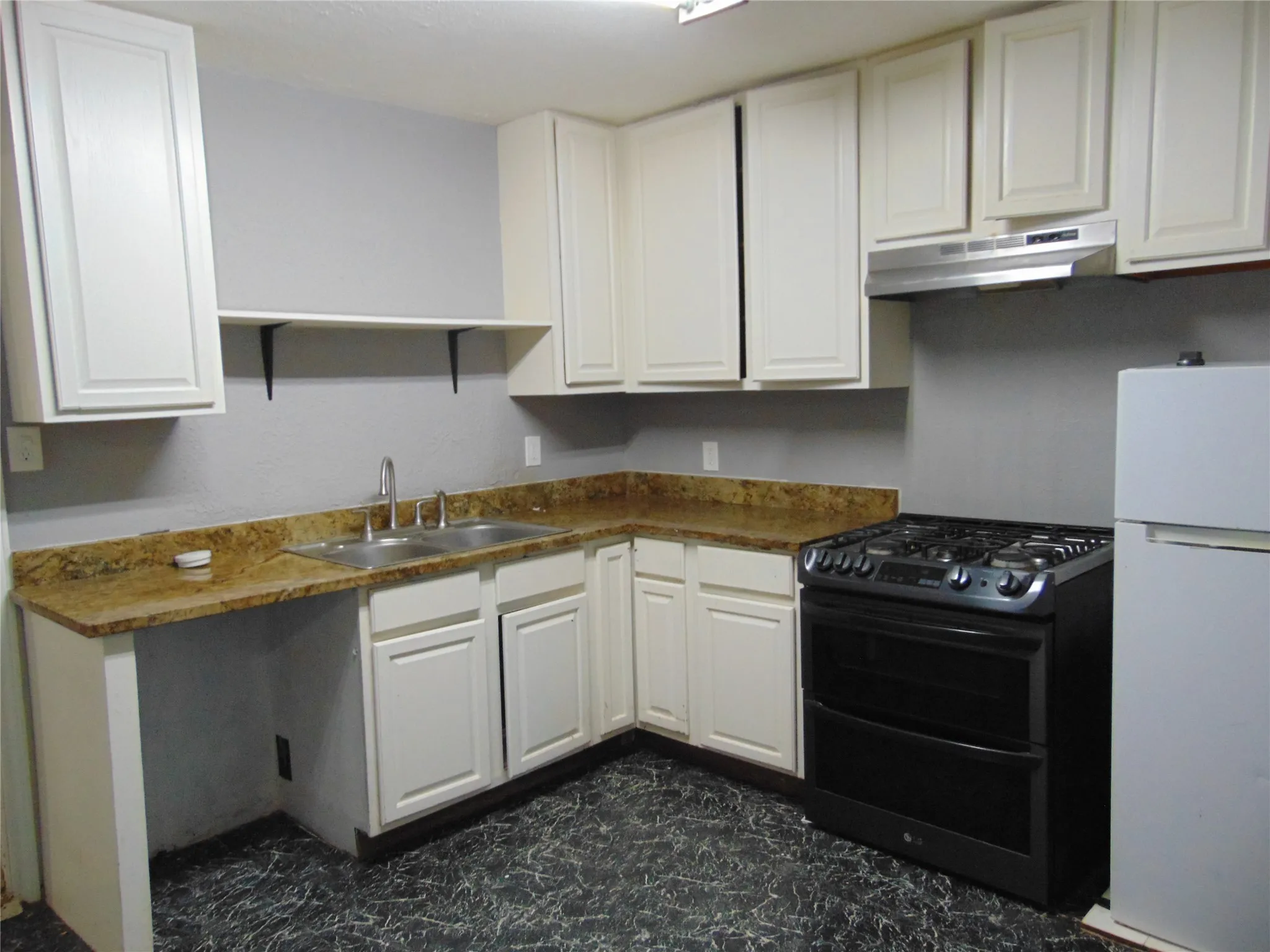 Single Family Residence For Sale in Dallas County , 2233 Talco Drive, Dallas, Texas 75241, 4 Bedroom, 1 Bathroom, Garage spaces, 1,296 Sqft, built in 1958, mls#21379018, Real Estate Agent in Dallas, Homes For Sale in Dallas county, Homes For Sale in Dallas, Realtor in Dallas Texas, Real Estate Brokerage Independent Realty Texas, Luminita Cordes Realtor