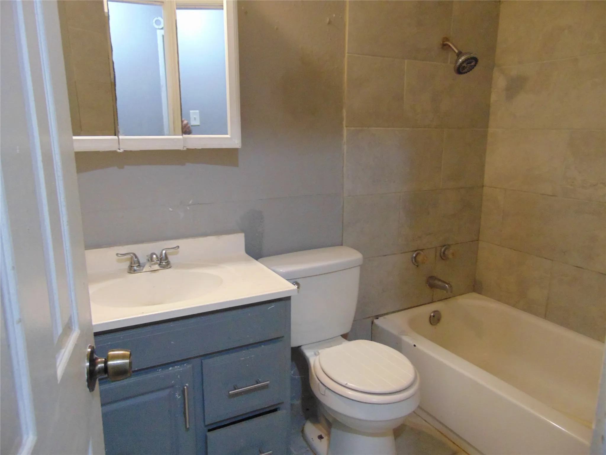 Single Family Residence For Sale in Dallas County , 2233 Talco Drive, Dallas, Texas 75241, 4 Bedroom, 1 Bathroom, Garage spaces, 1,296 Sqft, built in 1958, mls#21379018, Real Estate Agent in Dallas, Homes For Sale in Dallas county, Homes For Sale in Dallas, Realtor in Dallas Texas, Real Estate Brokerage Independent Realty Texas, Luminita Cordes Realtor