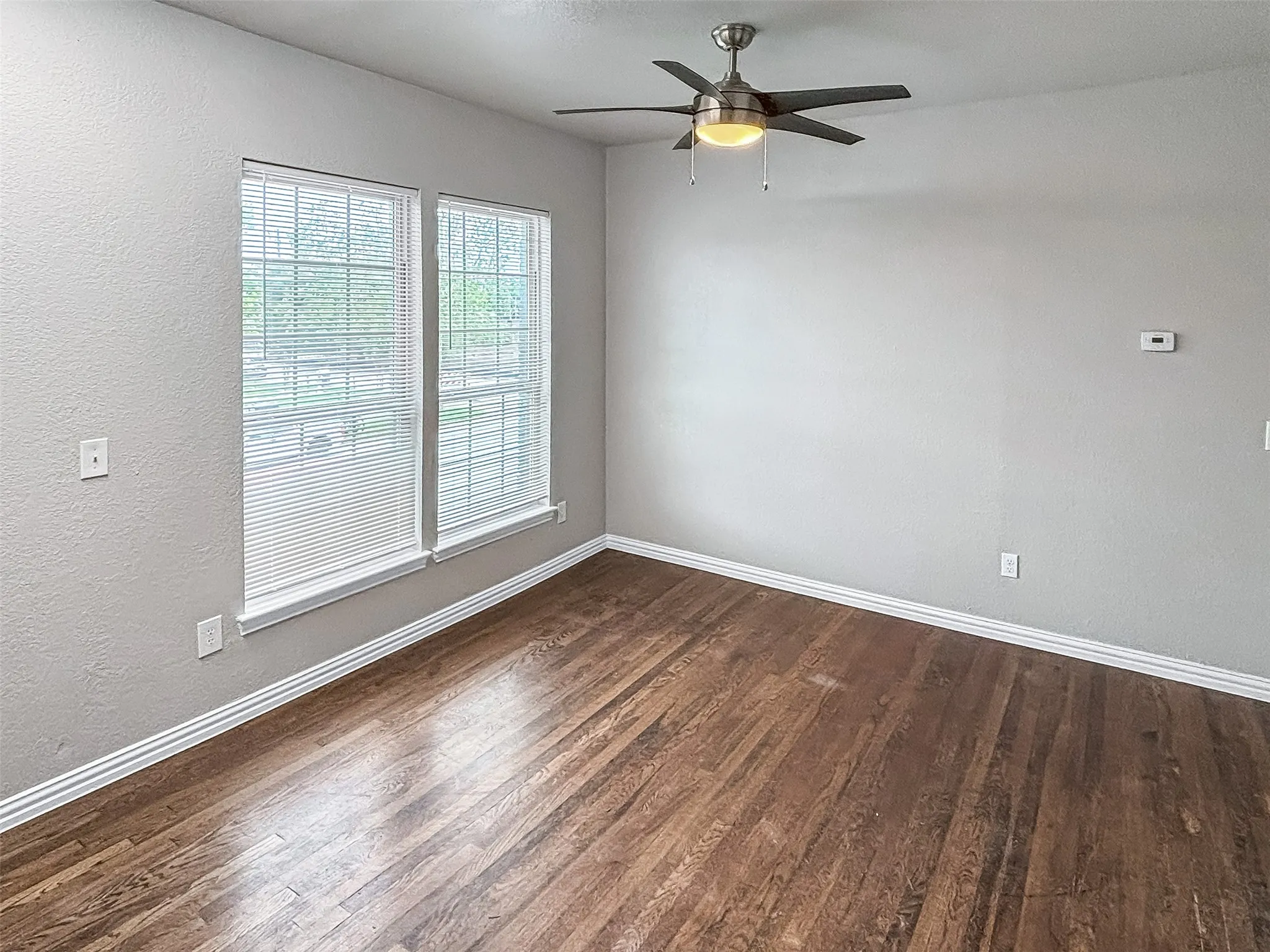 Condominium For Rent in Dallas County , 5100 Bryan Street A, Dallas, Texas 75206, 2 Bedroom, 1 Bathroom, Garage spaces, 860 Sqft, built in 1923, mls#21379476, Real Estate Agent in Dallas, Homes For Rent in Dallas county, Homes For Rent in Dallas, Realtor in Dallas Texas, Real Estate Brokerage Independent Realty Texas, Luminita Cordes Realtor