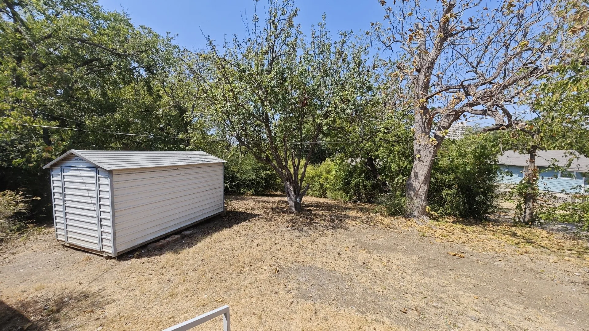 Single Family Residence For Rent in Dallas County , 12225 Schroeder Road, Dallas, Texas 75243, 3 Bedroom, 1 Bathroom, Garage spaces, 1,174 Sqft, built in 1955, mls#21379478, Real Estate Agent in Dallas, Homes For Rent in Dallas county, Homes For Rent in Dallas, Realtor in Dallas Texas, Real Estate Brokerage Independent Realty Texas, Luminita Cordes Realtor