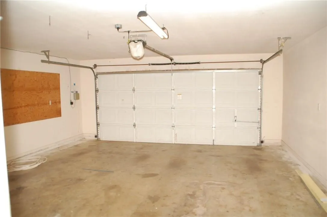 Single Family Residence For Rent in Tarrant County , 1522 Cat Mountain Trail, Keller, Texas 76248, 3 Bedroom, 2 Bathroom, 2 Garage spaces, 2,401 Sqft, built in 1995, mls#21373334, Real Estate Agent in Keller, Homes For Rent in Tarrant county, Homes For Rent in Keller, Realtor in Keller Texas, Real Estate Brokerage Independent Realty Texas, Luminita Cordes Realtor