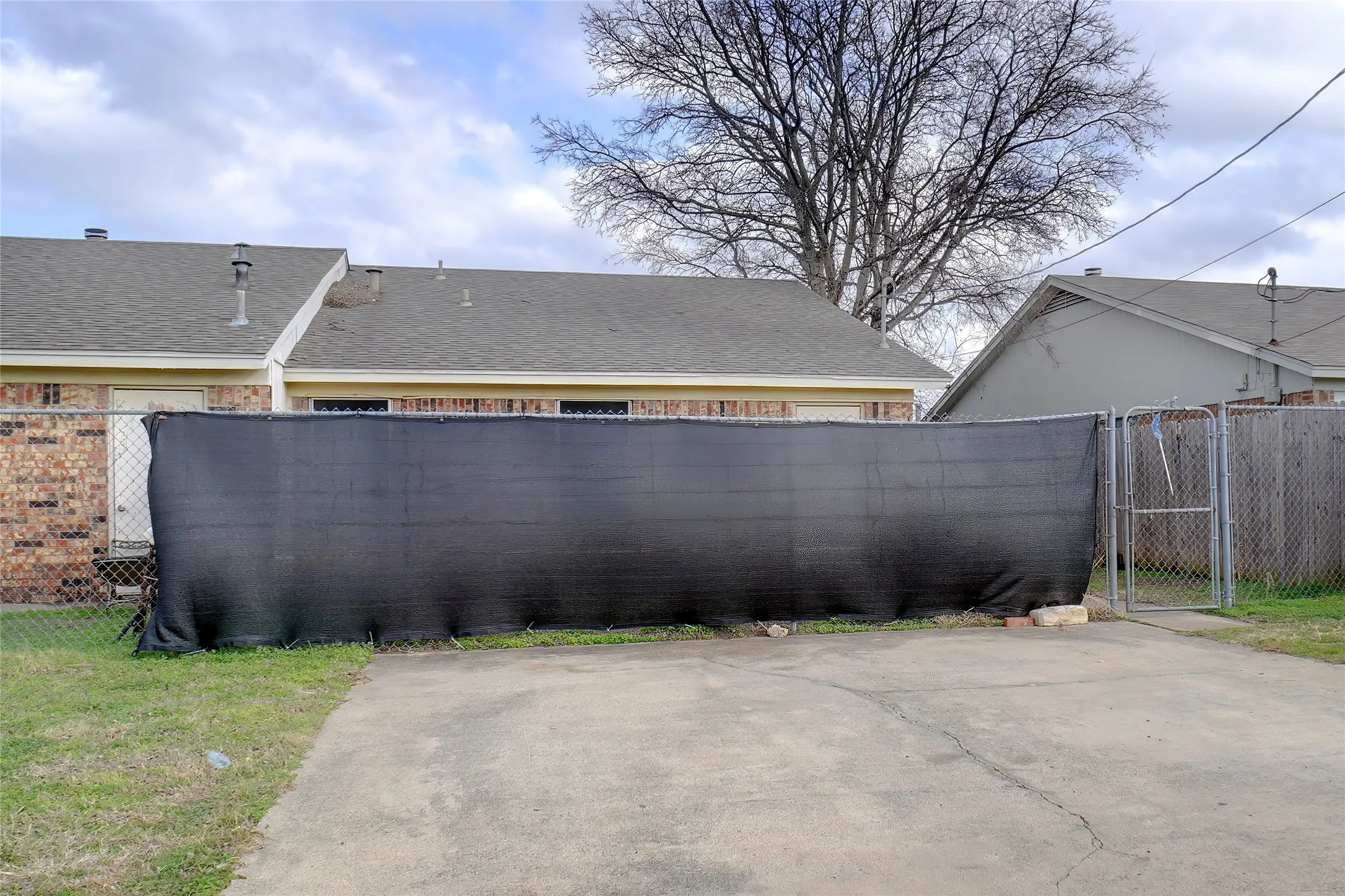 Duplex For Rent in Tarrant County , 7472 Tiffany Meadows Lane, Fort Worth, Texas 76140, 2 Bedroom, 1 Bathroom, Garage spaces, 2,175 Sqft, built in 1984, mls#21378145, Real Estate Agent in Fort Worth, Homes For Rent in Tarrant county, Homes For Rent in Fort Worth, Realtor in Fort Worth Texas, Real Estate Brokerage Independent Realty Texas, Luminita Cordes Realtor