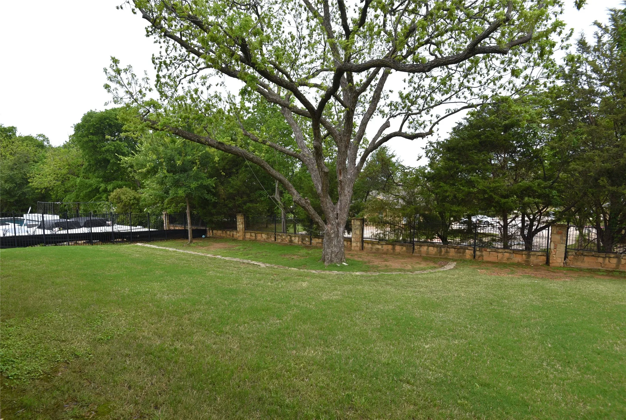 Single Family Residence For Rent in Tarrant County , 200 Montrose Lane, Southlake, Texas 76092, 4 Bedroom, 6 Bathroom, 3 Garage spaces, 4,478 Sqft, built in 2016, mls#21379491, Real Estate Agent in Southlake, Homes For Rent in Tarrant county, Homes For Rent in Southlake, Realtor in Southlake Texas, Real Estate Brokerage Independent Realty Texas, Luminita Cordes Realtor