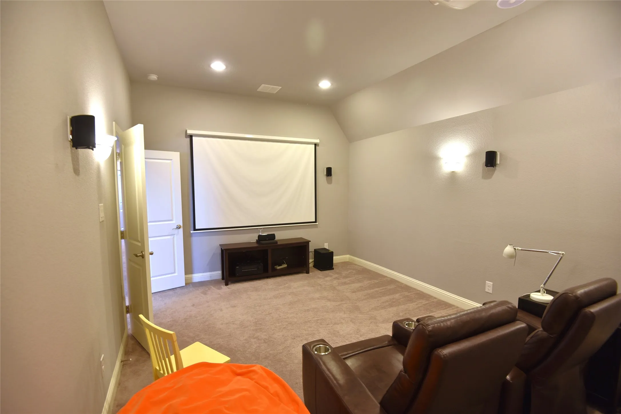 Single Family Residence For Rent in Tarrant County , 200 Montrose Lane, Southlake, Texas 76092, 4 Bedroom, 6 Bathroom, 3 Garage spaces, 4,478 Sqft, built in 2016, mls#21379491, Real Estate Agent in Southlake, Homes For Rent in Tarrant county, Homes For Rent in Southlake, Realtor in Southlake Texas, Real Estate Brokerage Independent Realty Texas, Luminita Cordes Realtor
