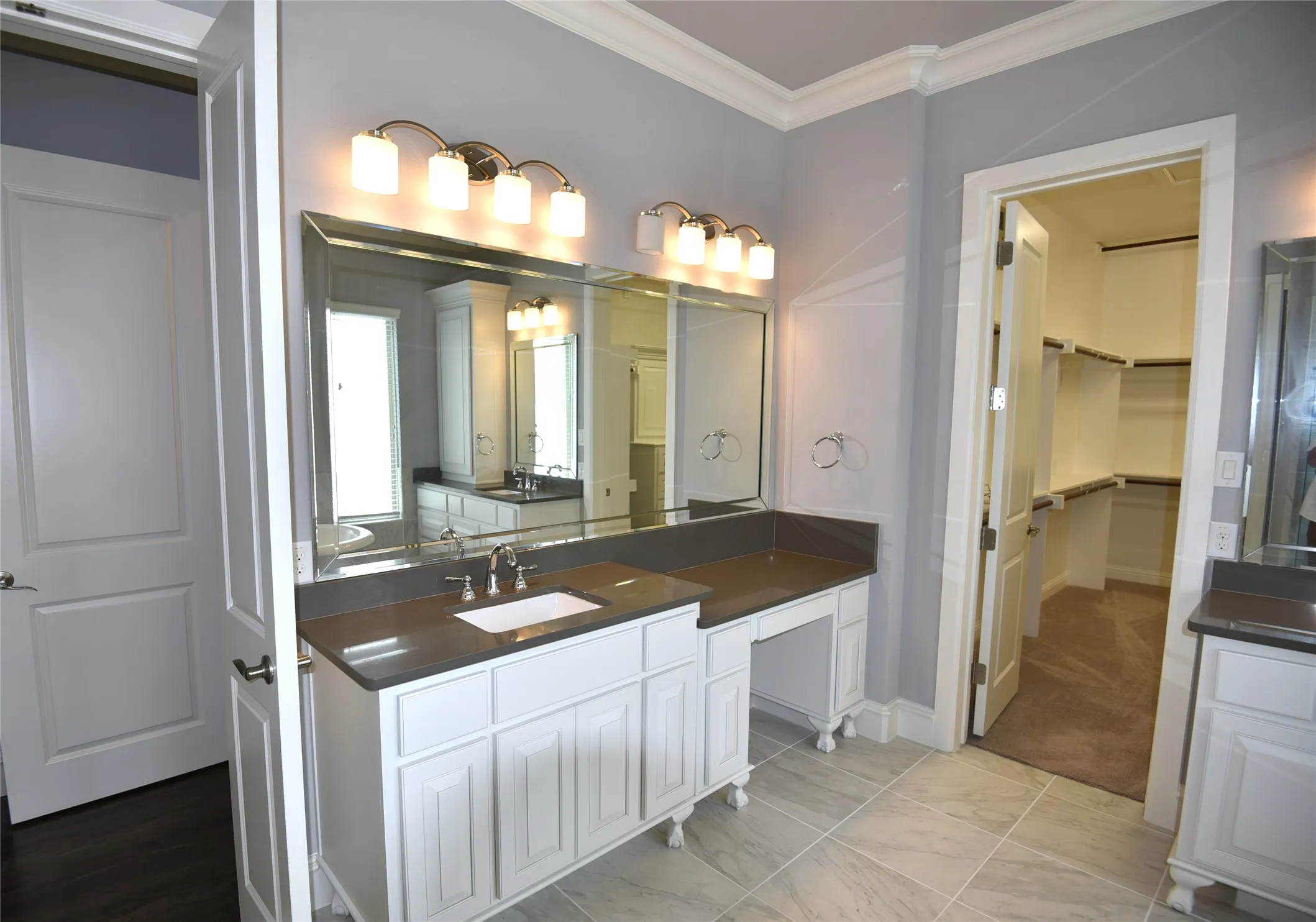 Single Family Residence For Rent in Tarrant County , 200 Montrose Lane, Southlake, Texas 76092, 4 Bedroom, 6 Bathroom, 3 Garage spaces, 4,478 Sqft, built in 2016, mls#21379491, Real Estate Agent in Southlake, Homes For Rent in Tarrant county, Homes For Rent in Southlake, Realtor in Southlake Texas, Real Estate Brokerage Independent Realty Texas, Luminita Cordes Realtor