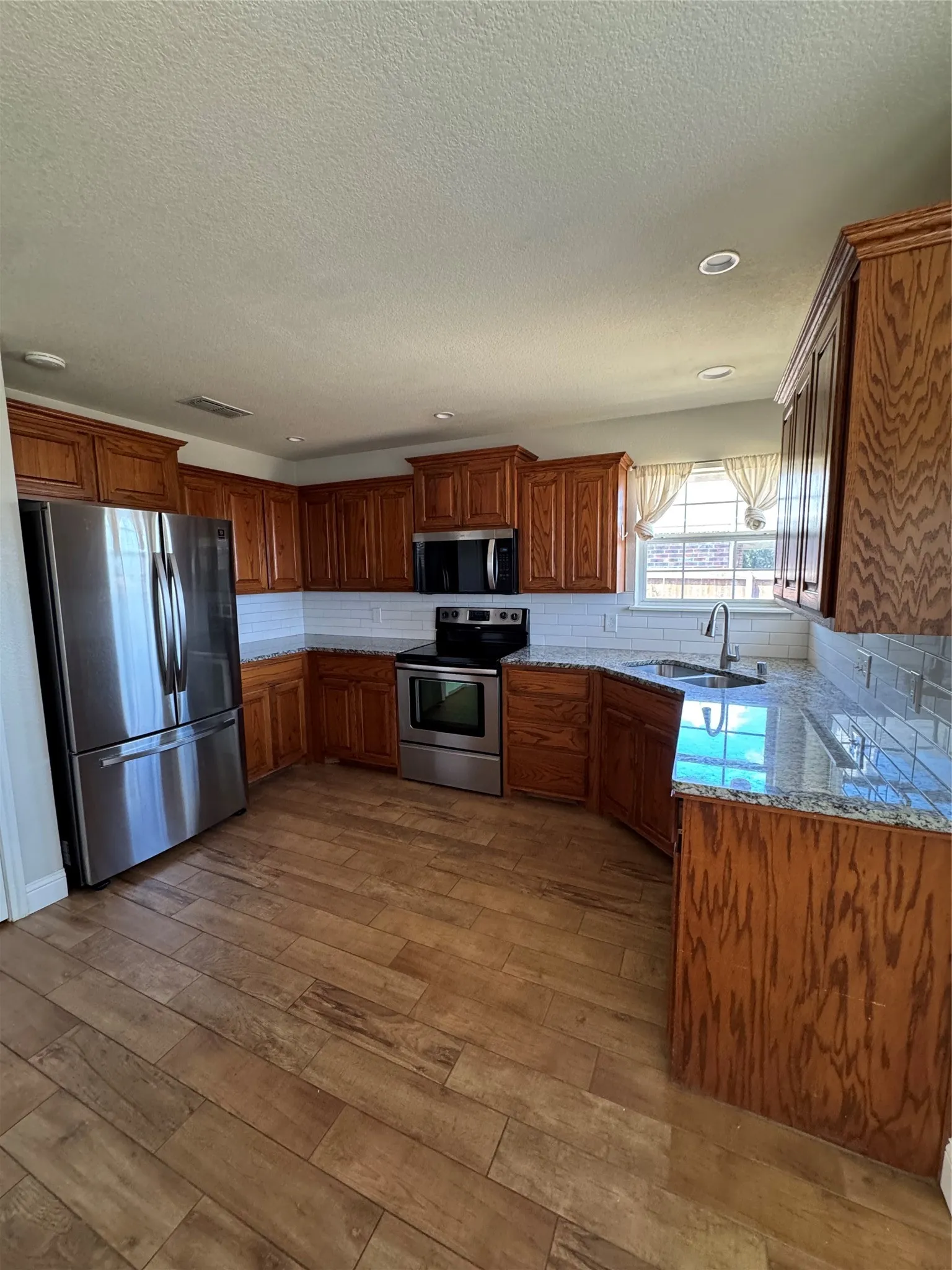 Single Family Residence For Rent in Taylor County , 4925 Many Waters Drive, Abilene, Texas 79602, 3 Bedroom, 2 Bathroom, 2 Garage spaces, 1,519 Sqft, built in 2008, mls#21379495, Real Estate Agent in Abilene, Homes For Rent in Taylor county, Homes For Rent in Abilene, Realtor in Abilene Texas, Real Estate Brokerage Independent Realty Texas, Luminita Cordes Realtor