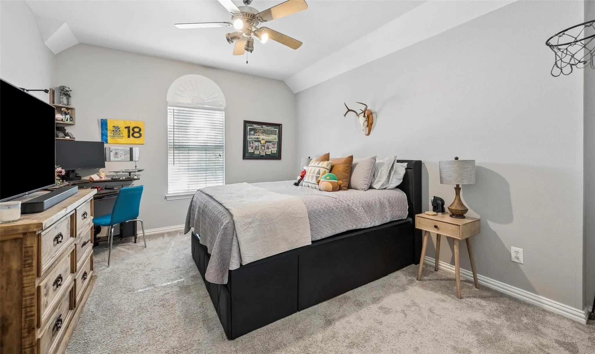 Single Family Residence For Sale in Collin County , 3205 Merita Drive, Richardson, Texas 75082, 5 Bedroom, 4 Bathroom, 3 Garage spaces, 3,425 Sqft, built in 1999, mls#21364332, Real Estate Agent in Richardson, Homes For Sale in Collin county, Homes For Sale in Richardson, Realtor in Richardson Texas, Real Estate Brokerage Independent Realty Texas, Luminita Cordes Realtor