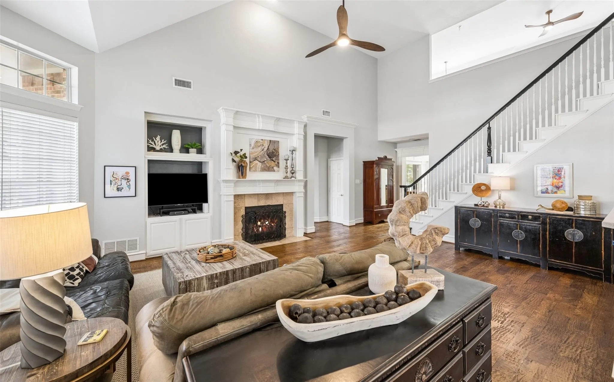 Single Family Residence For Sale in Collin County , 3205 Merita Drive, Richardson, Texas 75082, 5 Bedroom, 4 Bathroom, 3 Garage spaces, 3,425 Sqft, built in 1999, mls#21364332, Real Estate Agent in Richardson, Homes For Sale in Collin county, Homes For Sale in Richardson, Realtor in Richardson Texas, Real Estate Brokerage Independent Realty Texas, Luminita Cordes Realtor