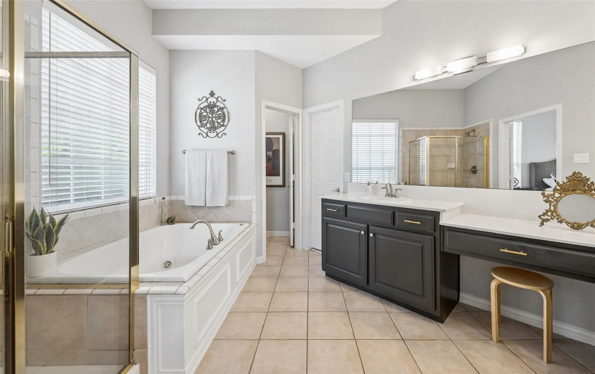 Single Family Residence For Sale in Collin County , 3205 Merita Drive, Richardson, Texas 75082, 5 Bedroom, 4 Bathroom, 3 Garage spaces, 3,425 Sqft, built in 1999, mls#21364332, Real Estate Agent in Richardson, Homes For Sale in Collin county, Homes For Sale in Richardson, Realtor in Richardson Texas, Real Estate Brokerage Independent Realty Texas, Luminita Cordes Realtor