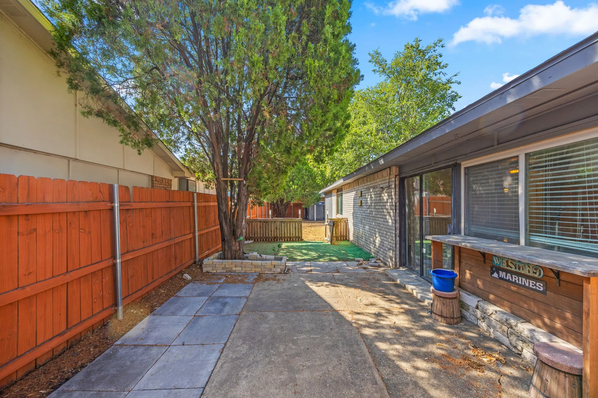 Single Family Residence For Sale in Dallas County , 3314 Excalibur Circle, Garland, Texas 75044, 3 Bedroom, 2 Bathroom, 2 Garage spaces, 2,024 Sqft, built in 1975, mls#21379457, Real Estate Agent in Garland, Homes For Sale in Dallas county, Homes For Sale in Garland, Realtor in Garland Texas, Real Estate Brokerage Independent Realty Texas, Luminita Cordes Realtor