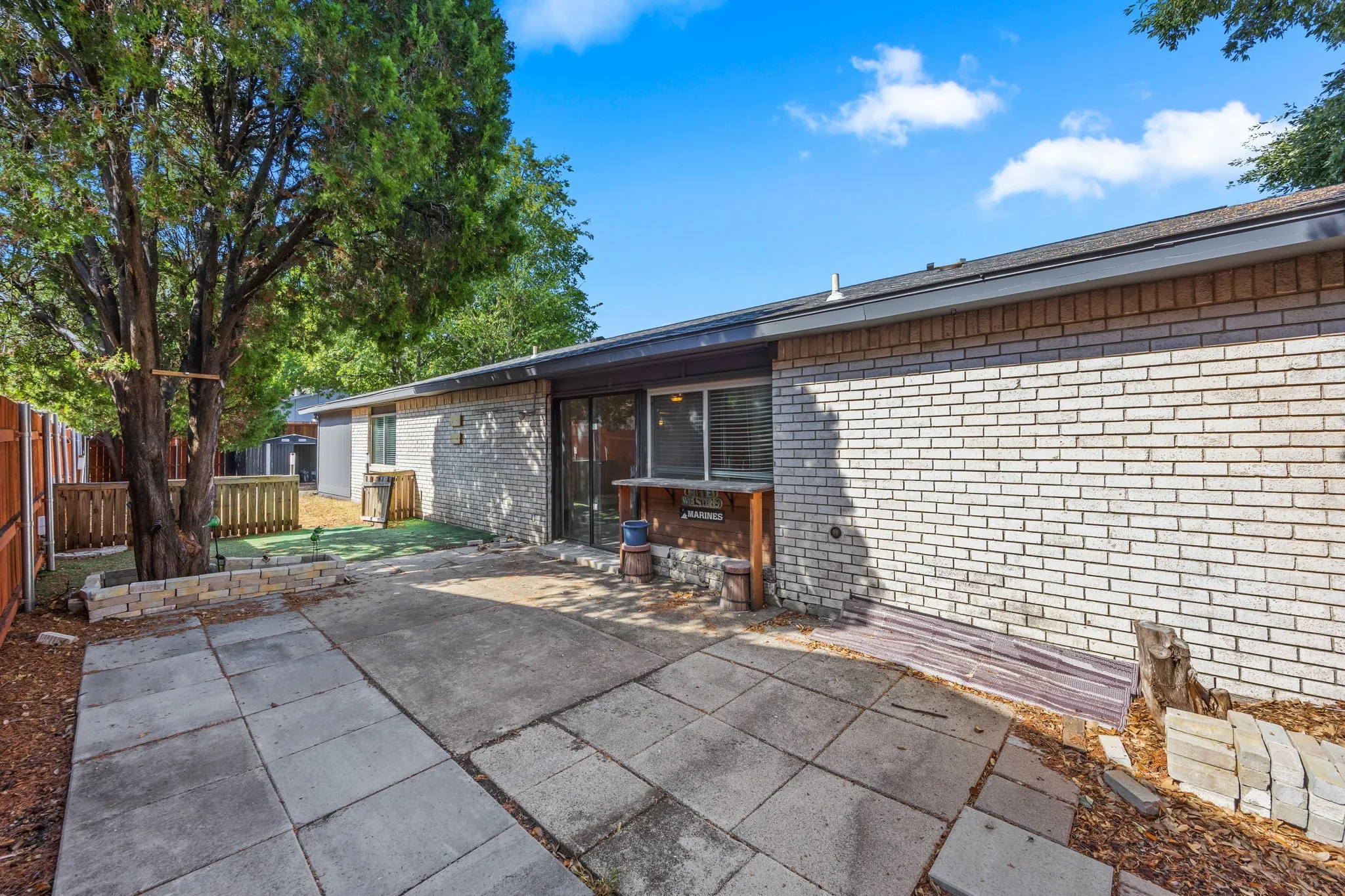 Single Family Residence For Sale in Dallas County , 3314 Excalibur Circle, Garland, Texas 75044, 3 Bedroom, 2 Bathroom, 2 Garage spaces, 2,024 Sqft, built in 1975, mls#21379457, Real Estate Agent in Garland, Homes For Sale in Dallas county, Homes For Sale in Garland, Realtor in Garland Texas, Real Estate Brokerage Independent Realty Texas, Luminita Cordes Realtor