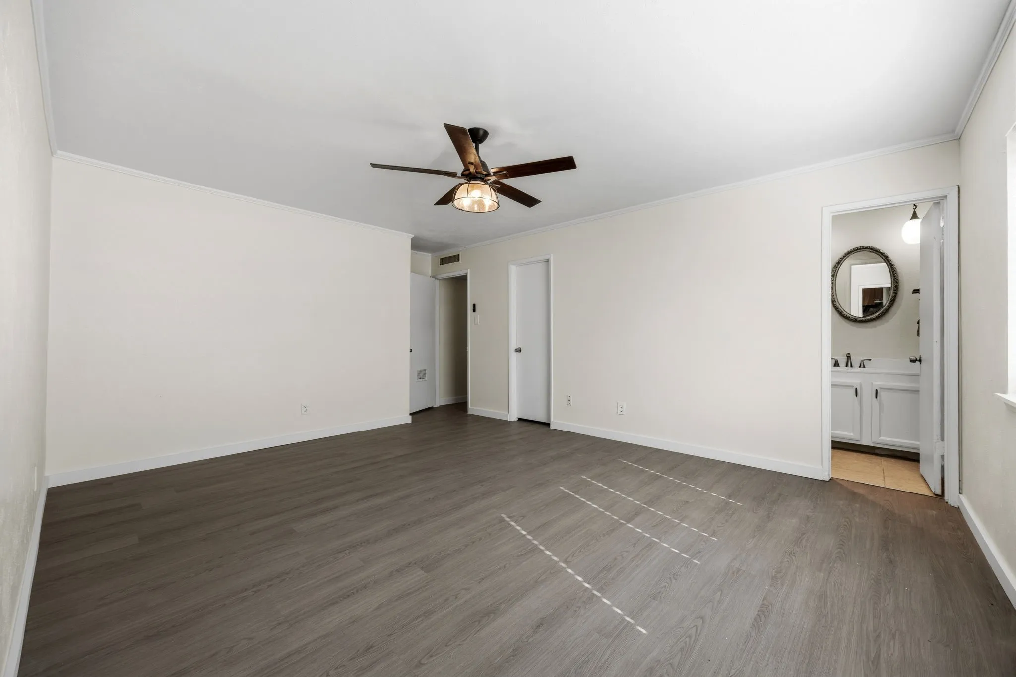 Single Family Residence For Sale in Dallas County , 3314 Excalibur Circle, Garland, Texas 75044, 3 Bedroom, 2 Bathroom, 2 Garage spaces, 2,024 Sqft, built in 1975, mls#21379457, Real Estate Agent in Garland, Homes For Sale in Dallas county, Homes For Sale in Garland, Realtor in Garland Texas, Real Estate Brokerage Independent Realty Texas, Luminita Cordes Realtor