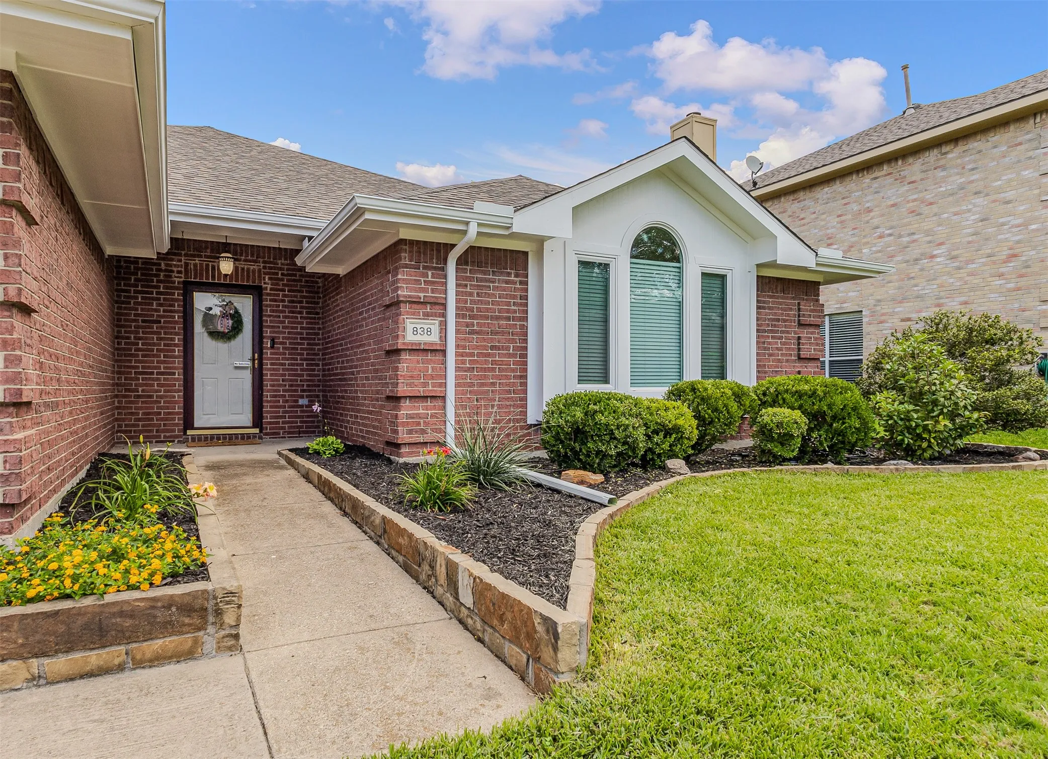 Single Family Residence For Sale in Rockwall County , 838 Oak Hollow Lane, Rockwall, Texas 75087, 3 Bedroom, 2 Bathroom, 2 Garage spaces, 2,176 Sqft, built in 2001, mls#21379210, Real Estate Agent in Rockwall, Homes For Sale in Rockwall county, Homes For Sale in Rockwall, Realtor in Rockwall Texas, Real Estate Brokerage Independent Realty Texas, Luminita Cordes Realtor