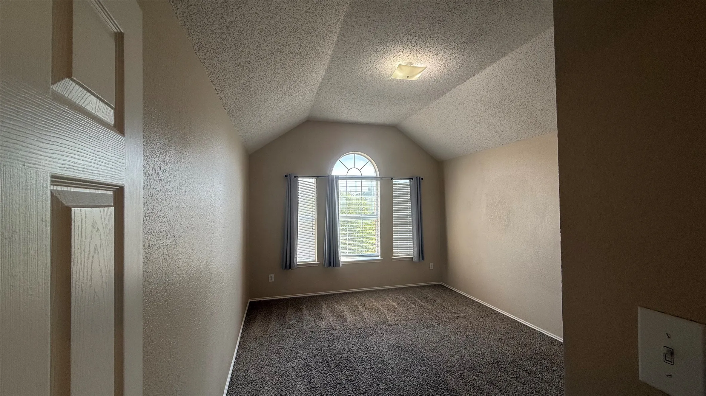 Single Family Residence For Rent in Collin County , 1433 Winterwood Drive, Allen, Texas 75002, 4 Bedroom, 3 Bathroom, 2 Garage spaces, 2,630 Sqft, built in 1999, mls#21379501, Real Estate Agent in Allen, Homes For Rent in Collin county, Homes For Rent in Allen, Realtor in Allen Texas, Real Estate Brokerage Independent Realty Texas, Luminita Cordes Realtor