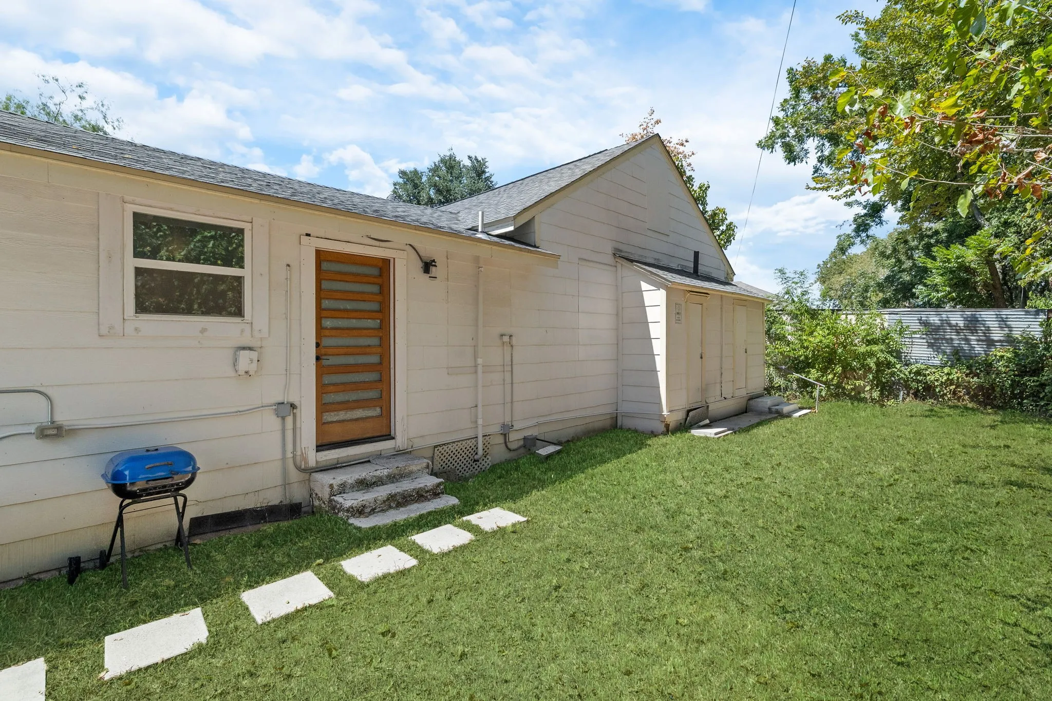 Business For Rent in Dallas County , 3024 Conklin Street, Dallas, Texas 75212, 0, 0, Garage spaces, 0 Sqft, built in 1940, mls#21375258, Real Estate Agent in Dallas, Homes For Rent in Dallas county, Homes For Rent in Dallas, Realtor in Dallas Texas, Real Estate Brokerage Independent Realty Texas, Luminita Cordes Realtor