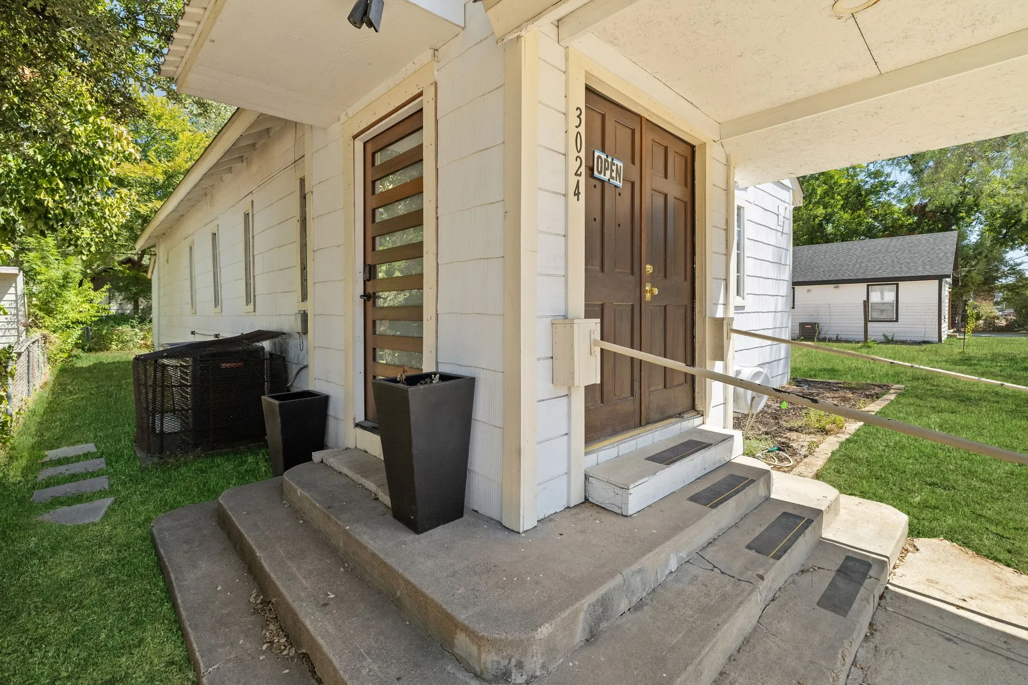 Business For Rent in Dallas County , 3024 Conklin Street, Dallas, Texas 75212, 0, 0, Garage spaces, 0 Sqft, built in 1940, mls#21375258, Real Estate Agent in Dallas, Homes For Rent in Dallas county, Homes For Rent in Dallas, Realtor in Dallas Texas, Real Estate Brokerage Independent Realty Texas, Luminita Cordes Realtor