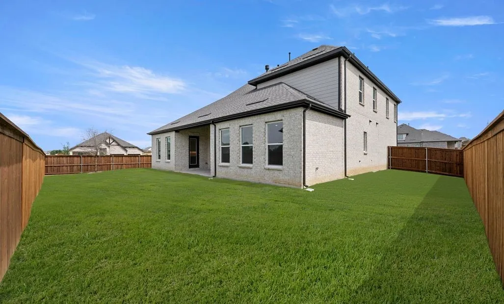 Rear Exterior Design Representative Photo
