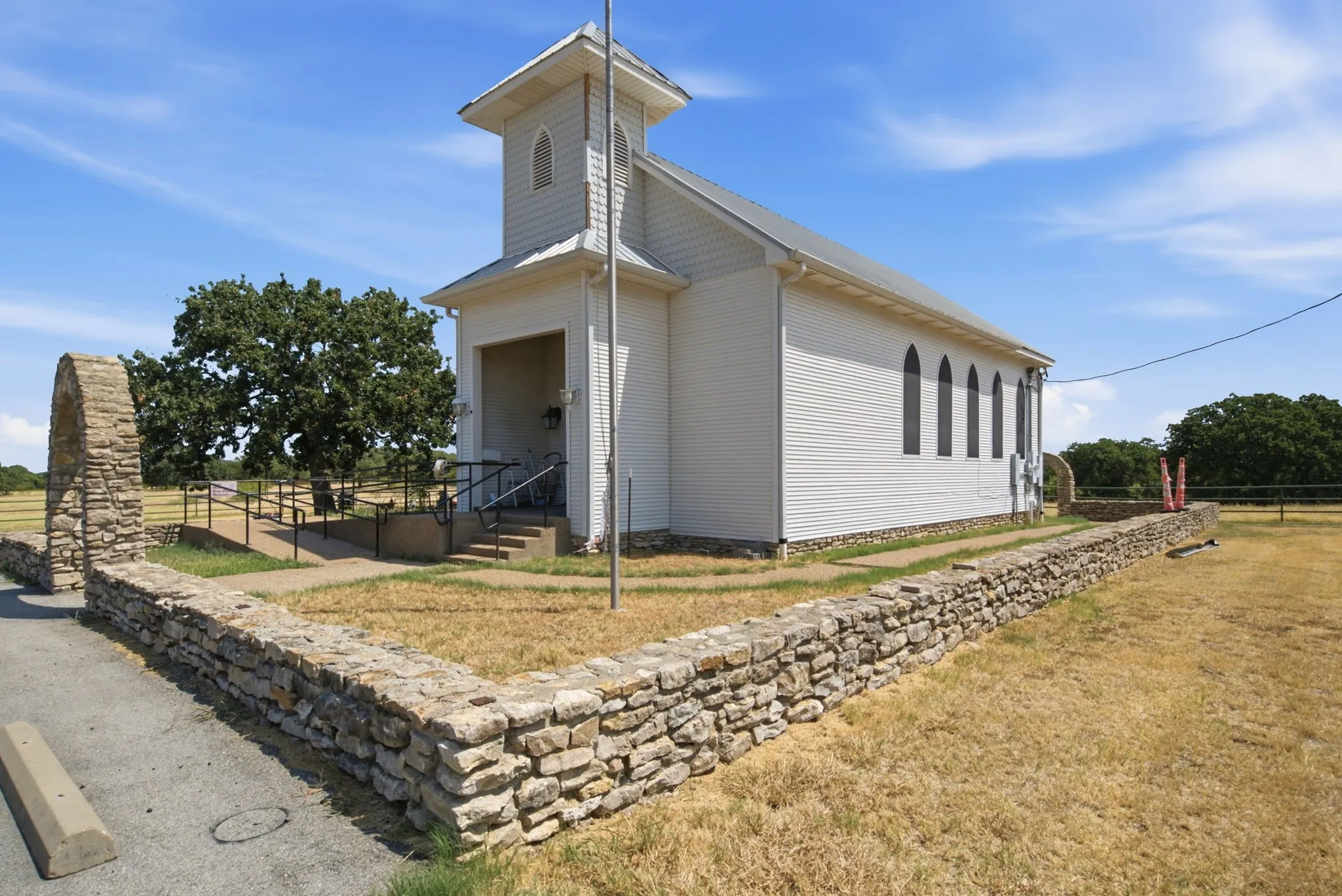 Office For Sale in Jack County , 9454 Fm 2210 E, Poolville, Texas 76487, 0, 0, Garage spaces, 8,000 Sqft, built in 2013, mls#21378555, Real Estate Agent in Poolville, Homes For Sale in Jack county, Homes For Sale in Poolville, Realtor in Poolville Texas, Real Estate Brokerage Independent Realty Texas, Luminita Cordes Realtor