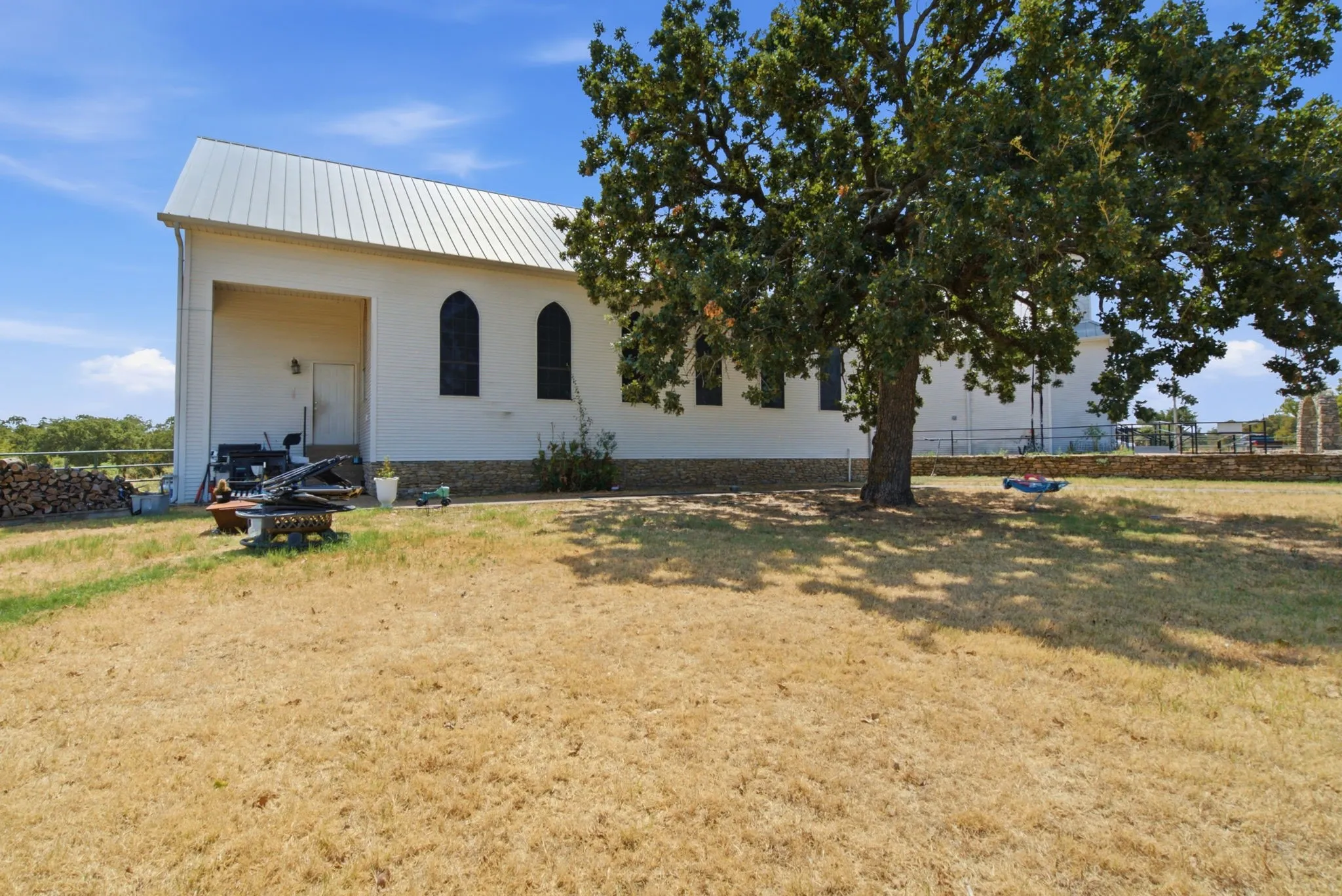 Office For Sale in Jack County , 9454 Fm 2210 E, Poolville, Texas 76487, 0, 0, Garage spaces, 8,000 Sqft, built in 2013, mls#21378555, Real Estate Agent in Poolville, Homes For Sale in Jack county, Homes For Sale in Poolville, Realtor in Poolville Texas, Real Estate Brokerage Independent Realty Texas, Luminita Cordes Realtor