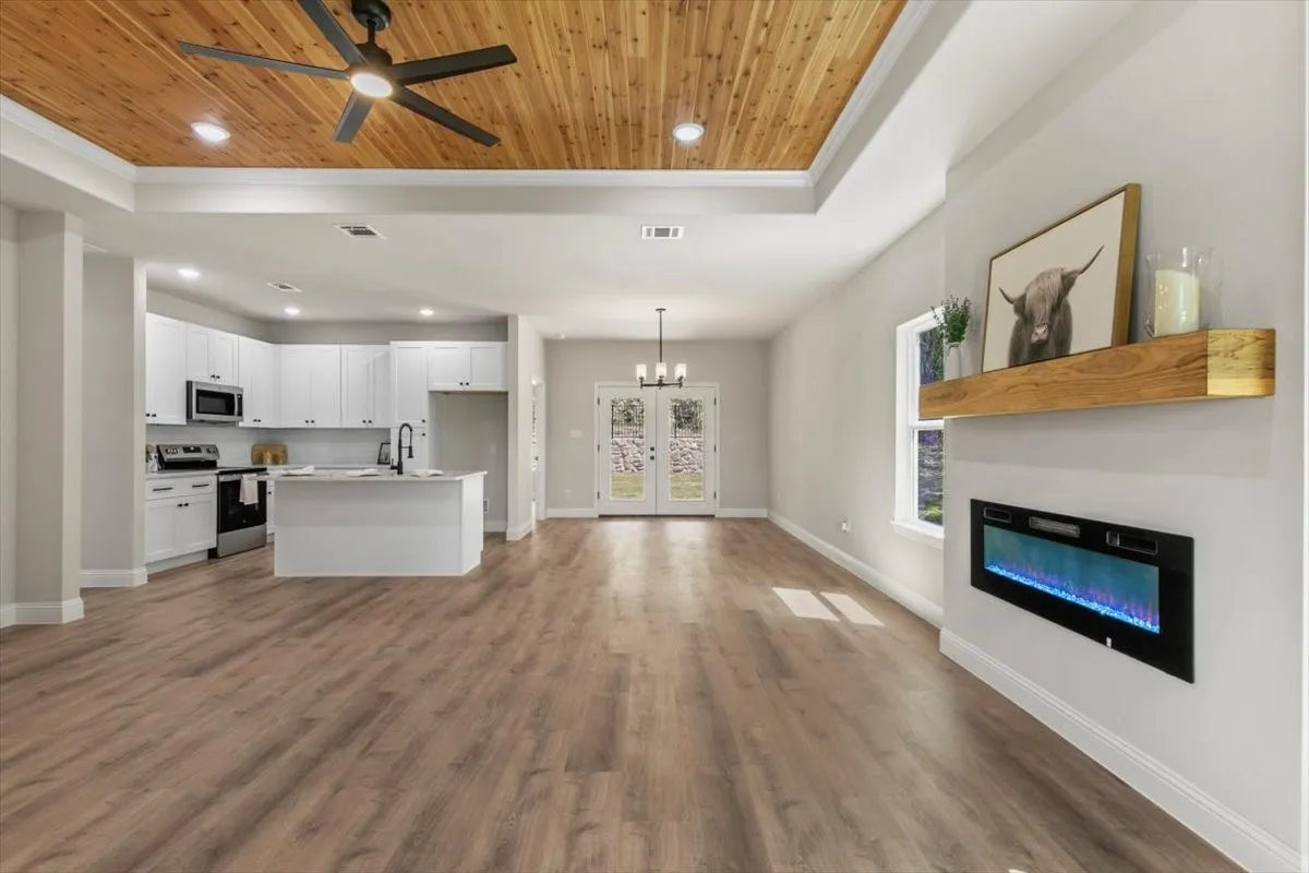 Single Family Residence For Sale in Hood County , 1001 Apache Ridge Road, Granbury, Texas 76048, 3 Bedroom, 2 Bathroom, 2 Garage spaces, 1,445 Sqft, built in 2026, mls#21378805, Real Estate Agent in Granbury, Homes For Sale in Hood county, Homes For Sale in Granbury, Realtor in Granbury Texas, Real Estate Brokerage Independent Realty Texas, Luminita Cordes Realtor