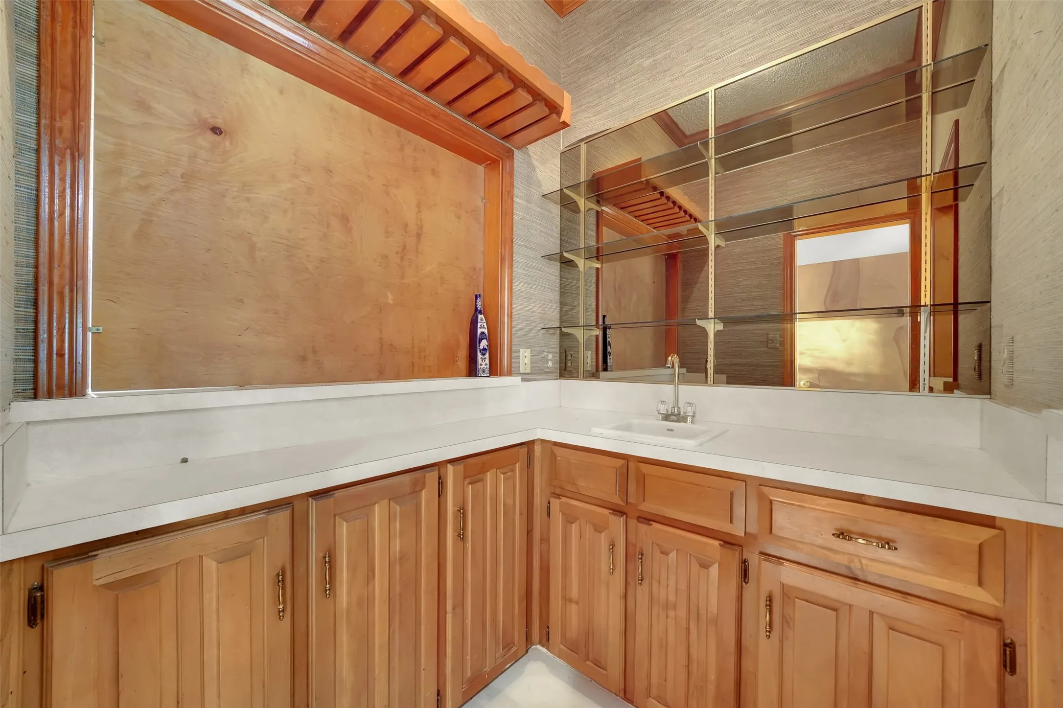 Single Family Residence For Rent in Dallas County , 2105 Rolling Oak Lane, Garland, Texas 75044, 4 Bedroom, 3 Bathroom, 2 Garage spaces, 2,623 Sqft, built in 1987, mls#21379518, Real Estate Agent in Garland, Homes For Rent in Dallas county, Homes For Rent in Garland, Realtor in Garland Texas, Real Estate Brokerage Independent Realty Texas, Luminita Cordes Realtor