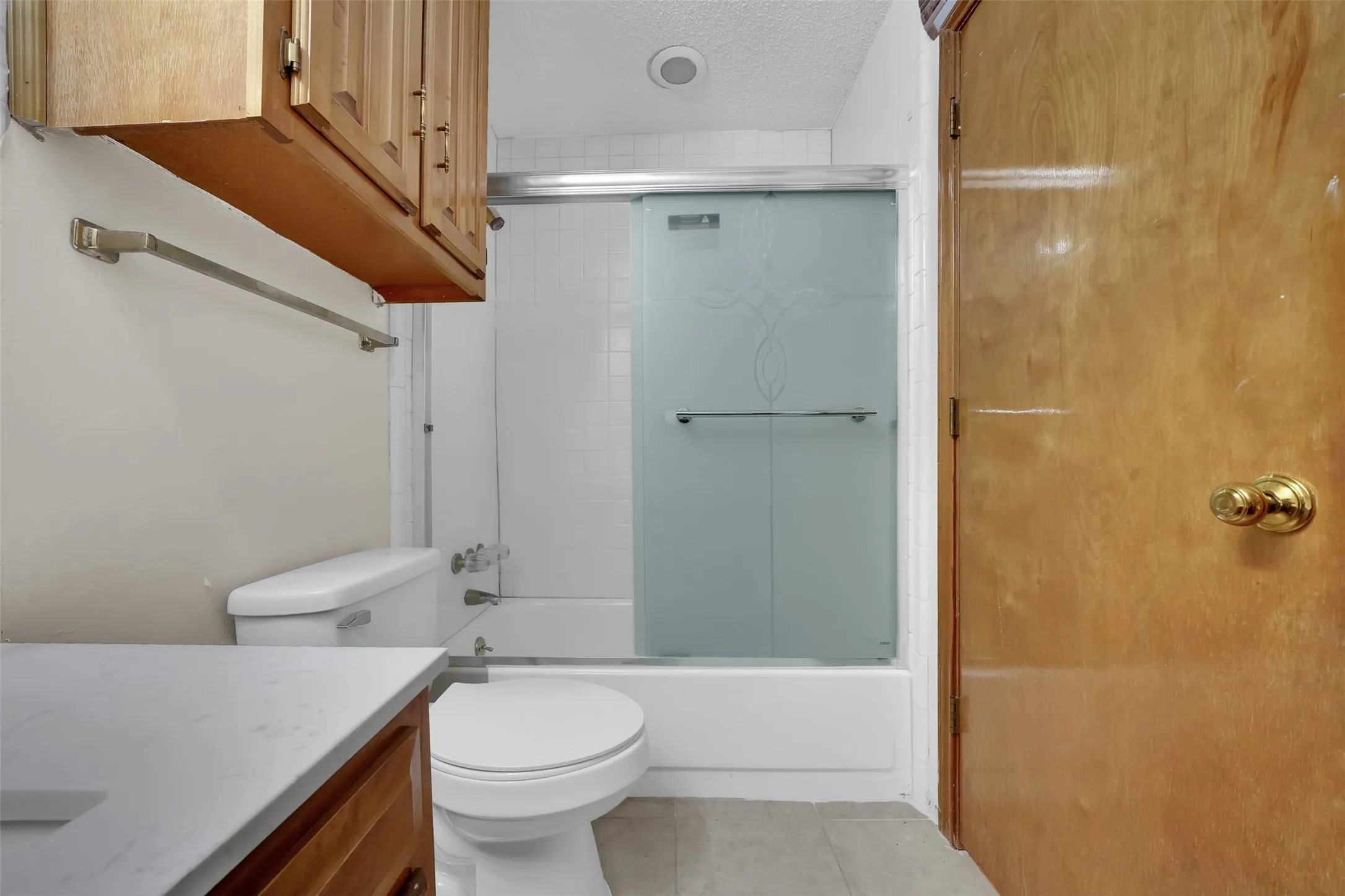 Single Family Residence For Rent in Dallas County , 2105 Rolling Oak Lane, Garland, Texas 75044, 4 Bedroom, 3 Bathroom, 2 Garage spaces, 2,623 Sqft, built in 1987, mls#21379518, Real Estate Agent in Garland, Homes For Rent in Dallas county, Homes For Rent in Garland, Realtor in Garland Texas, Real Estate Brokerage Independent Realty Texas, Luminita Cordes Realtor