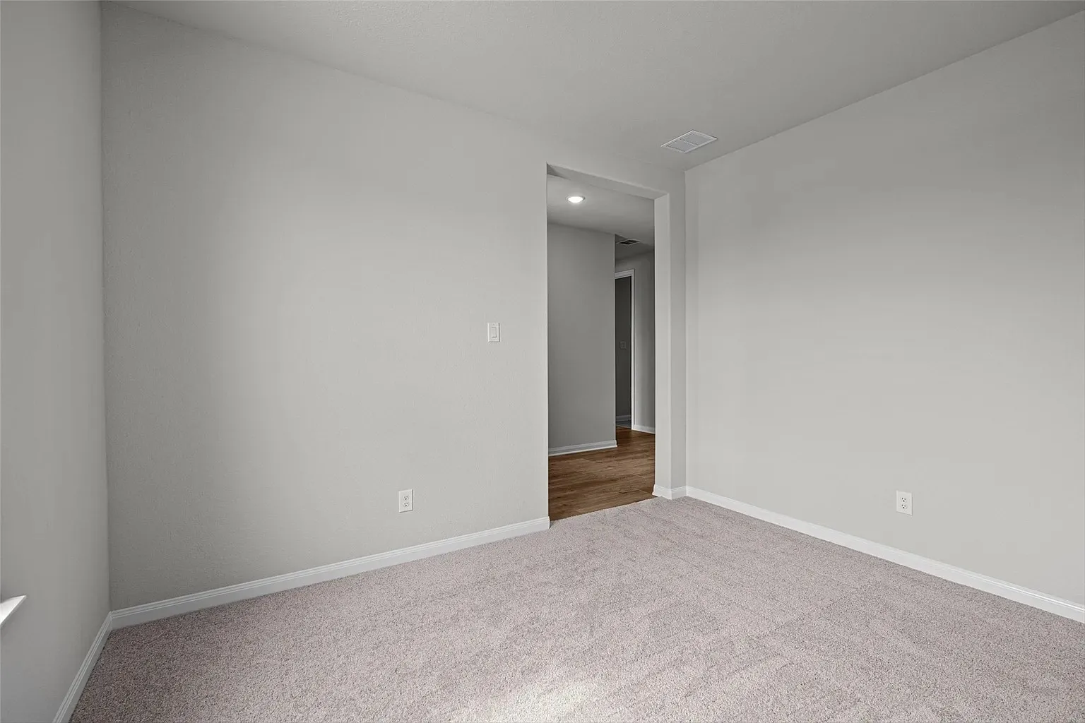 Single Family Residence For Rent in Grayson County , 1506 Golden Meadow Drive, Van Alstyne, Texas 75495, 4 Bedroom, 3 Bathroom, 2 Garage spaces, 2,710 Sqft, built in 2023, mls#21376922, Real Estate Agent in Van Alstyne, Homes For Rent in Grayson county, Homes For Rent in Van Alstyne, Realtor in Van Alstyne Texas, Real Estate Brokerage Independent Realty Texas, Luminita Cordes Realtor