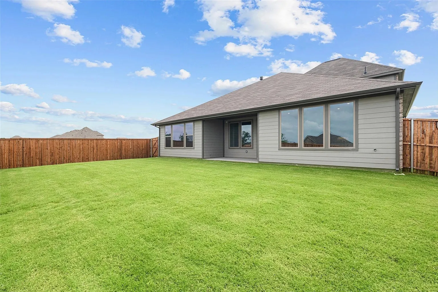 Single Family Residence For Rent in Grayson County , 1506 Golden Meadow Drive, Van Alstyne, Texas 75495, 4 Bedroom, 3 Bathroom, 2 Garage spaces, 2,710 Sqft, built in 2023, mls#21376922, Real Estate Agent in Van Alstyne, Homes For Rent in Grayson county, Homes For Rent in Van Alstyne, Realtor in Van Alstyne Texas, Real Estate Brokerage Independent Realty Texas, Luminita Cordes Realtor