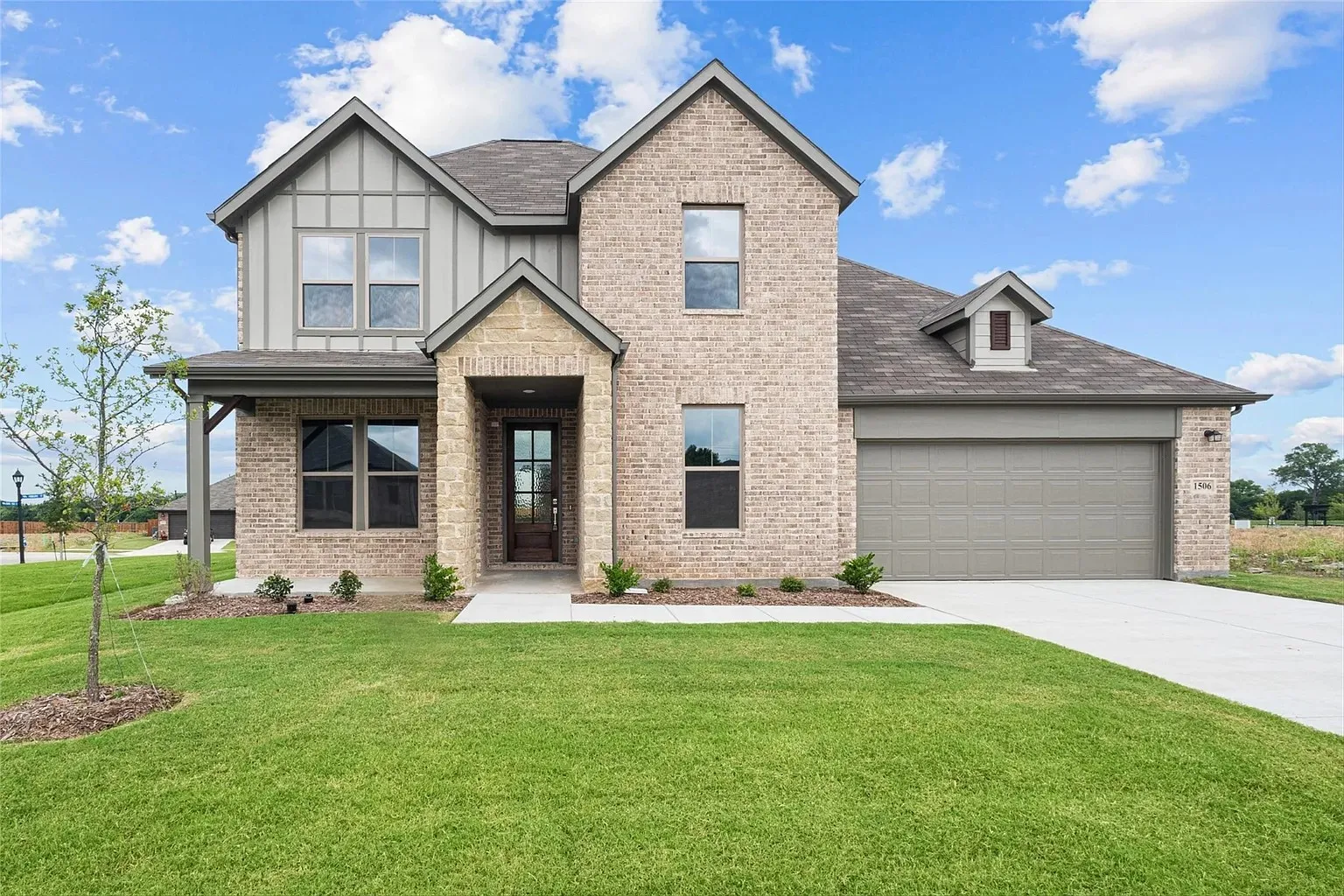 Single Family Residence For Rent in Grayson County , 1506 Golden Meadow Drive, Van Alstyne, Texas 75495, 4 Bedroom, 3 Bathroom, 2 Garage spaces, 2,710 Sqft, built in 2023, mls#21376922, Real Estate Agent in Van Alstyne, Homes For Rent in Grayson county, Homes For Rent in Van Alstyne, Realtor in Van Alstyne Texas, Real Estate Brokerage Independent Realty Texas, Luminita Cordes Realtor