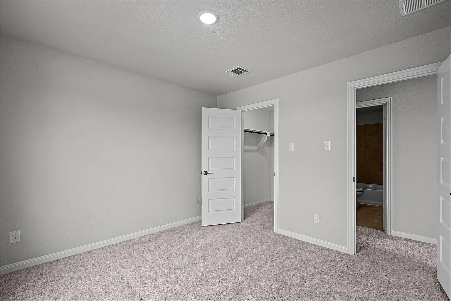 Single Family Residence For Rent in Grayson County , 1506 Golden Meadow Drive, Van Alstyne, Texas 75495, 4 Bedroom, 3 Bathroom, 2 Garage spaces, 2,710 Sqft, built in 2023, mls#21376922, Real Estate Agent in Van Alstyne, Homes For Rent in Grayson county, Homes For Rent in Van Alstyne, Realtor in Van Alstyne Texas, Real Estate Brokerage Independent Realty Texas, Luminita Cordes Realtor