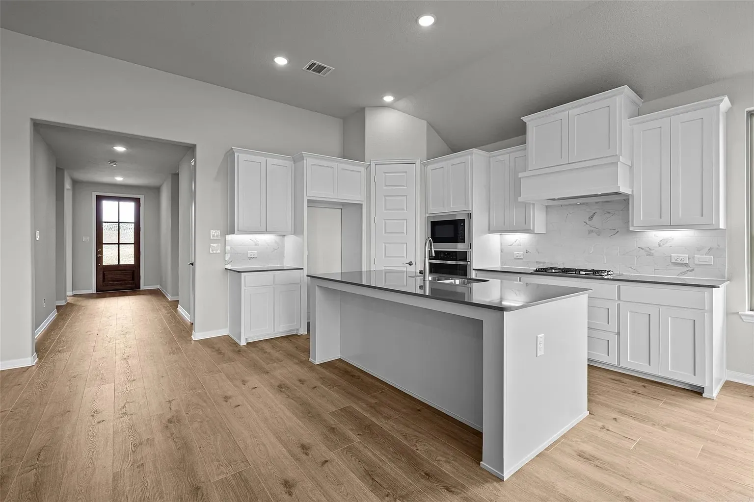 Single Family Residence For Rent in Grayson County , 1506 Golden Meadow Drive, Van Alstyne, Texas 75495, 4 Bedroom, 3 Bathroom, 2 Garage spaces, 2,710 Sqft, built in 2023, mls#21376922, Real Estate Agent in Van Alstyne, Homes For Rent in Grayson county, Homes For Rent in Van Alstyne, Realtor in Van Alstyne Texas, Real Estate Brokerage Independent Realty Texas, Luminita Cordes Realtor