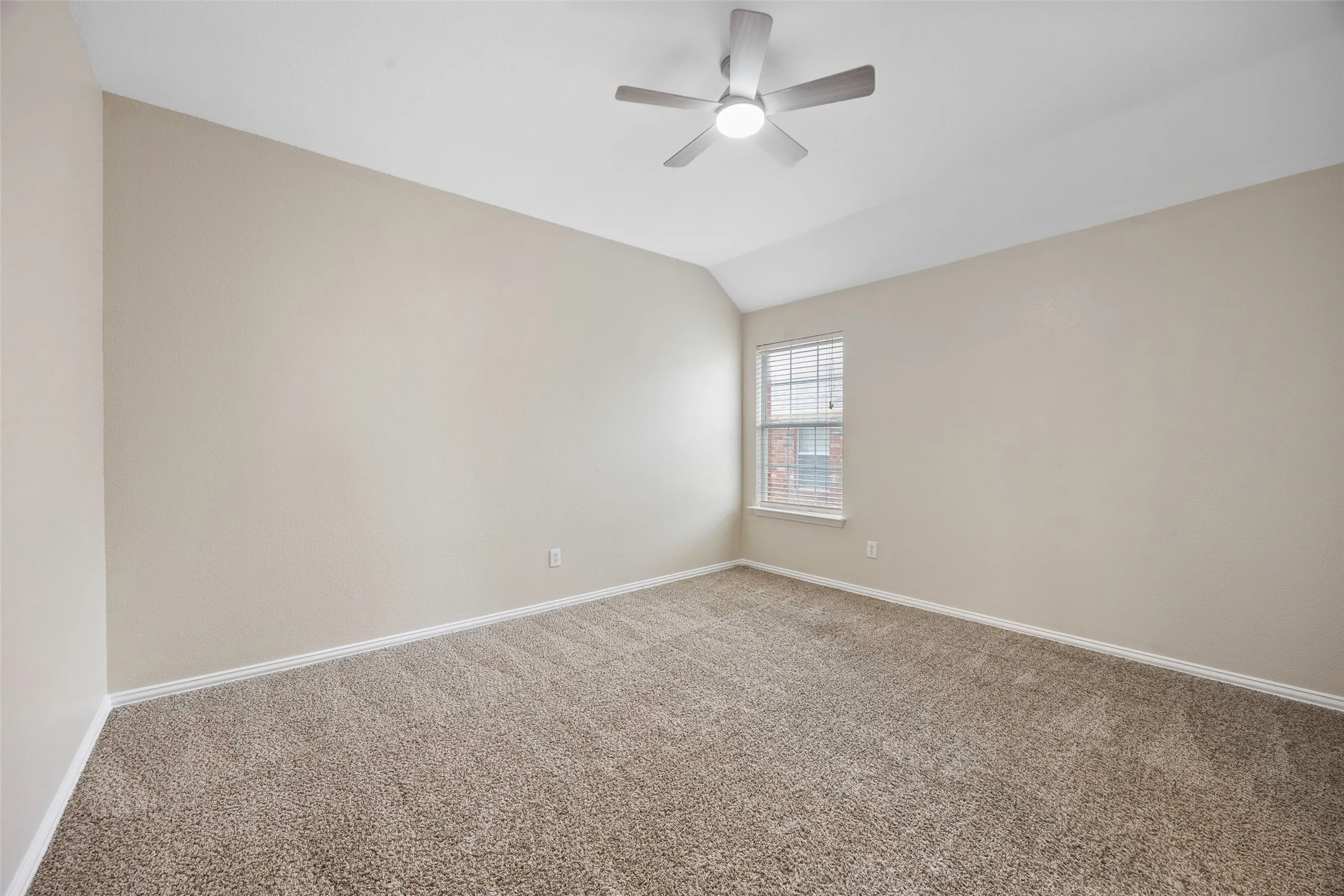 Single Family Residence For Rent in Collin County , 12003 Yoakum Drive, Frisco, Texas 75035, 5 Bedroom, 4 Bathroom, 3 Garage spaces, 3,989 Sqft, built in 2006, mls#21379520, Real Estate Agent in Frisco, Homes For Rent in Collin county, Homes For Rent in Frisco, Realtor in Frisco Texas, Real Estate Brokerage Independent Realty Texas, Luminita Cordes Realtor