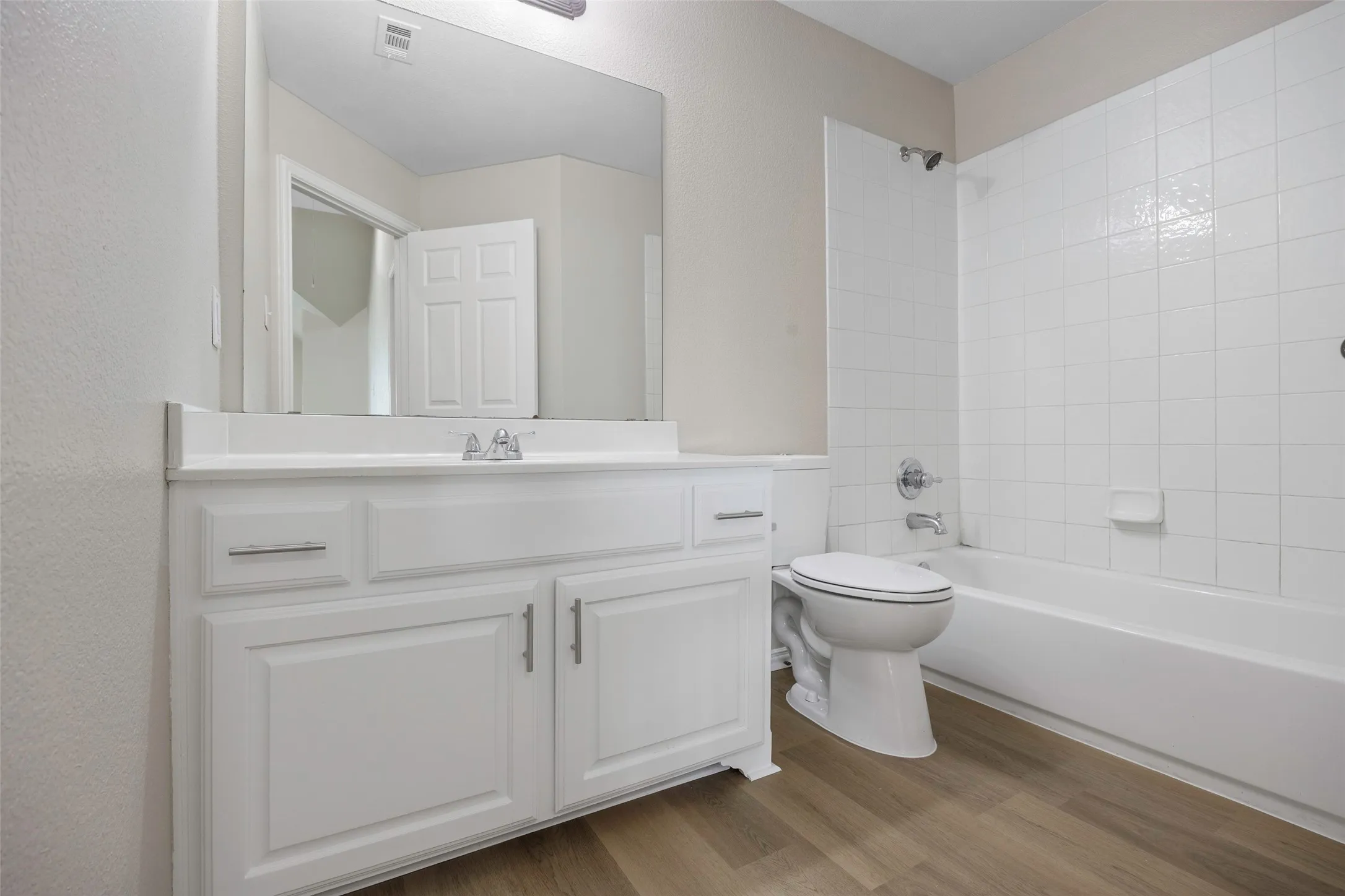 Single Family Residence For Rent in Collin County , 12003 Yoakum Drive, Frisco, Texas 75035, 5 Bedroom, 4 Bathroom, 3 Garage spaces, 3,989 Sqft, built in 2006, mls#21379520, Real Estate Agent in Frisco, Homes For Rent in Collin county, Homes For Rent in Frisco, Realtor in Frisco Texas, Real Estate Brokerage Independent Realty Texas, Luminita Cordes Realtor