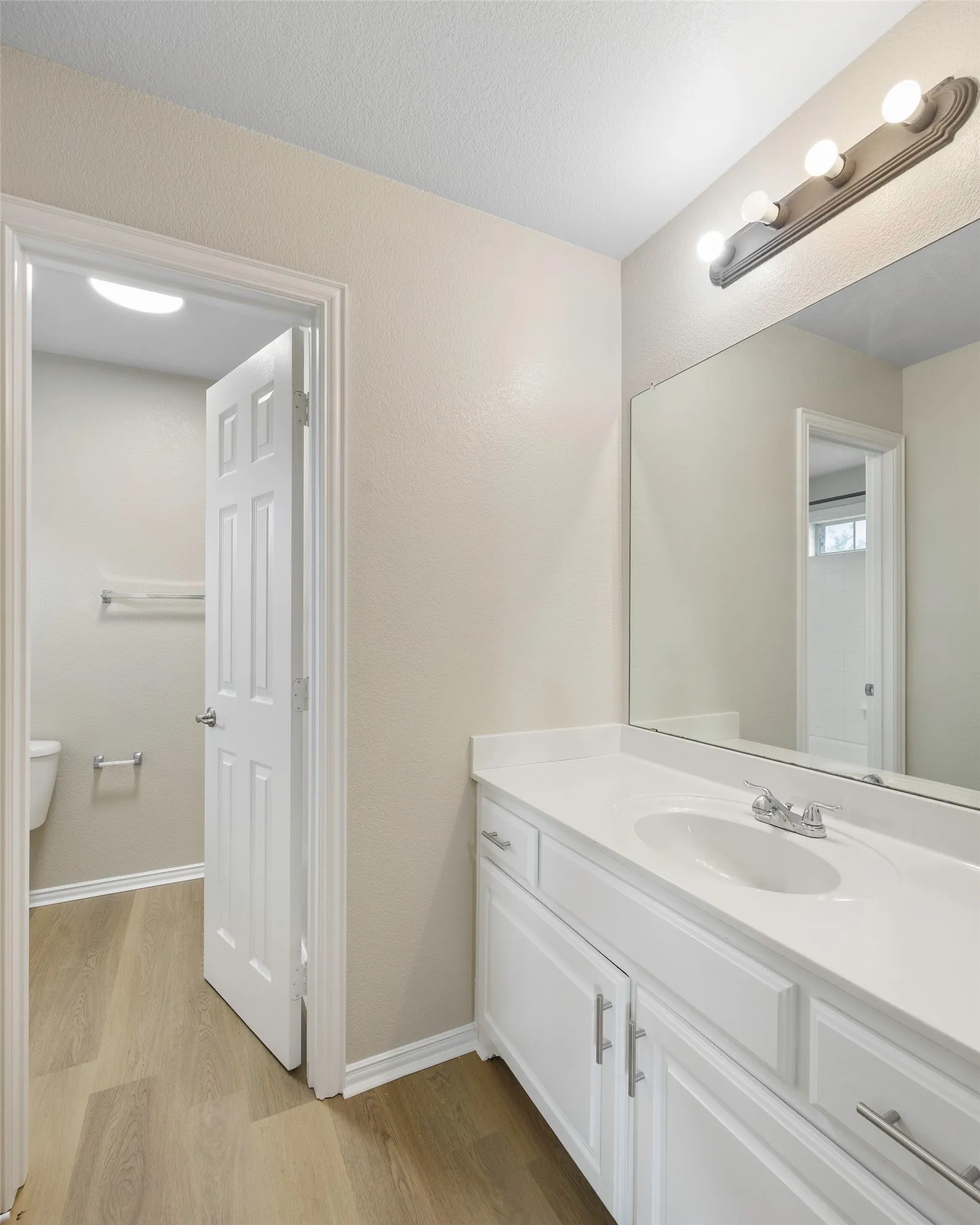 Single Family Residence For Rent in Collin County , 12003 Yoakum Drive, Frisco, Texas 75035, 5 Bedroom, 4 Bathroom, 3 Garage spaces, 3,989 Sqft, built in 2006, mls#21379520, Real Estate Agent in Frisco, Homes For Rent in Collin county, Homes For Rent in Frisco, Realtor in Frisco Texas, Real Estate Brokerage Independent Realty Texas, Luminita Cordes Realtor